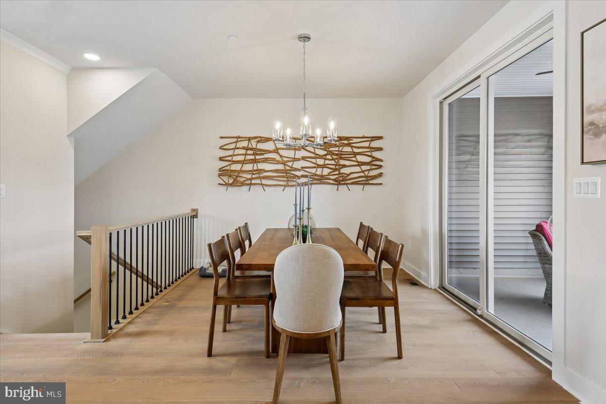 POOLESVILLE - Residential