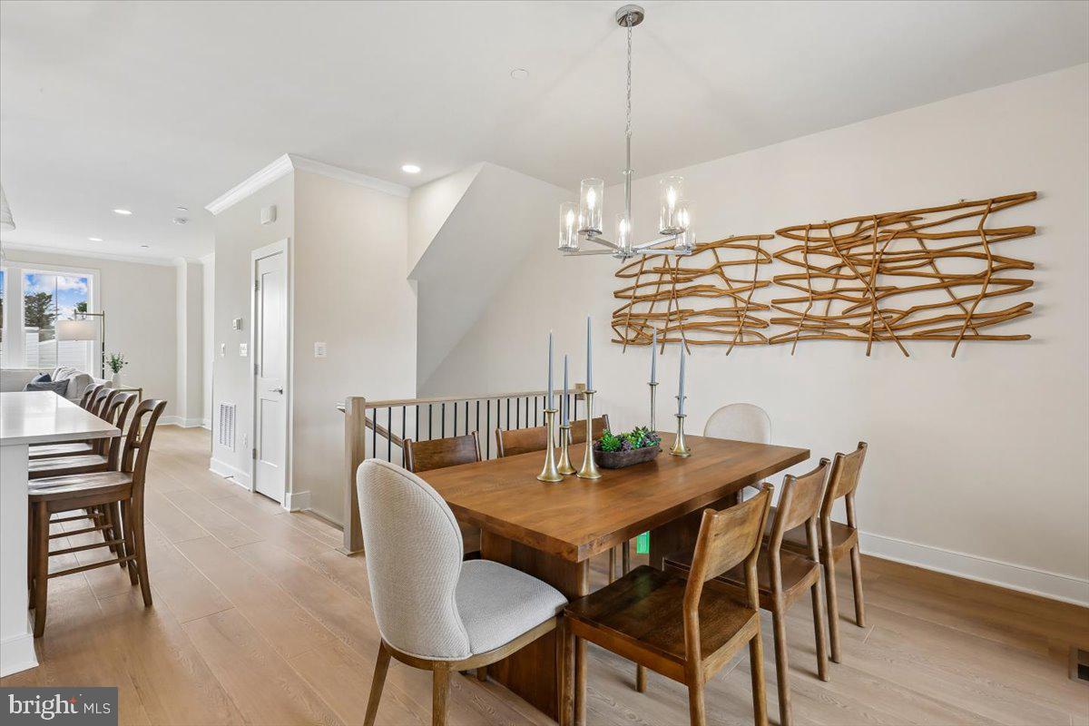 POOLESVILLE - Residential