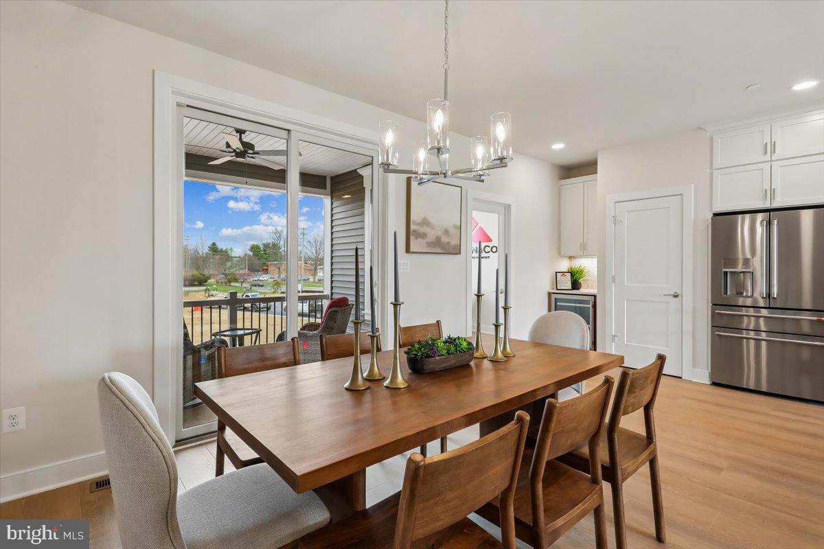 POOLESVILLE - Residential