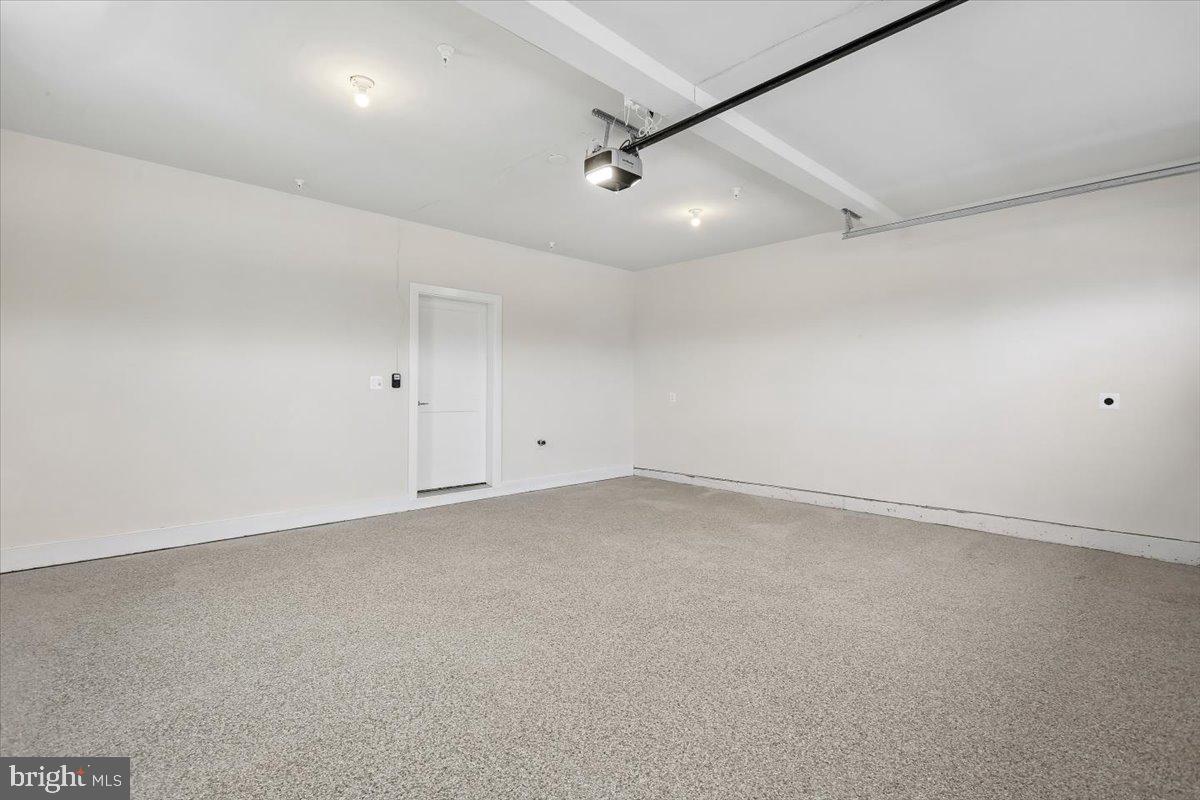 POOLESVILLE - Residential