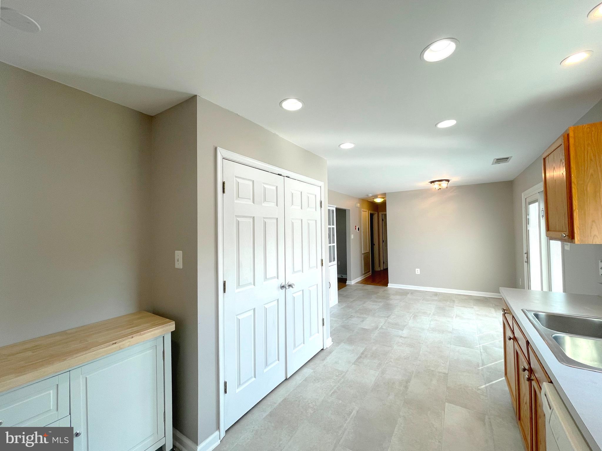 YARDLEY HILLS - Residential Lease