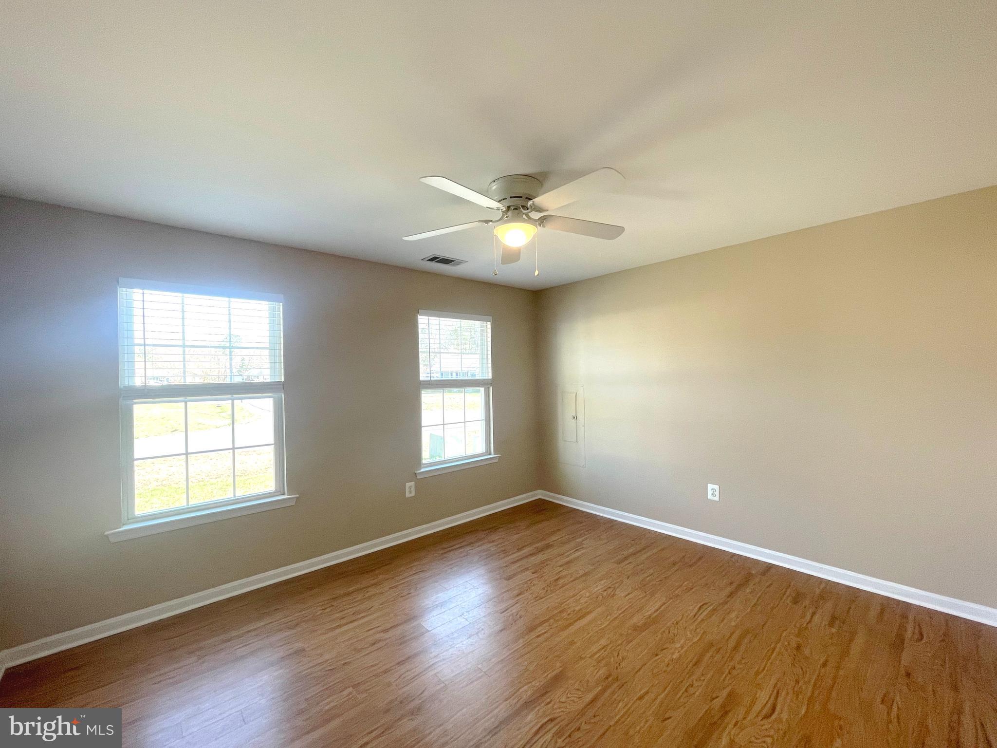 YARDLEY HILLS - Residential Lease