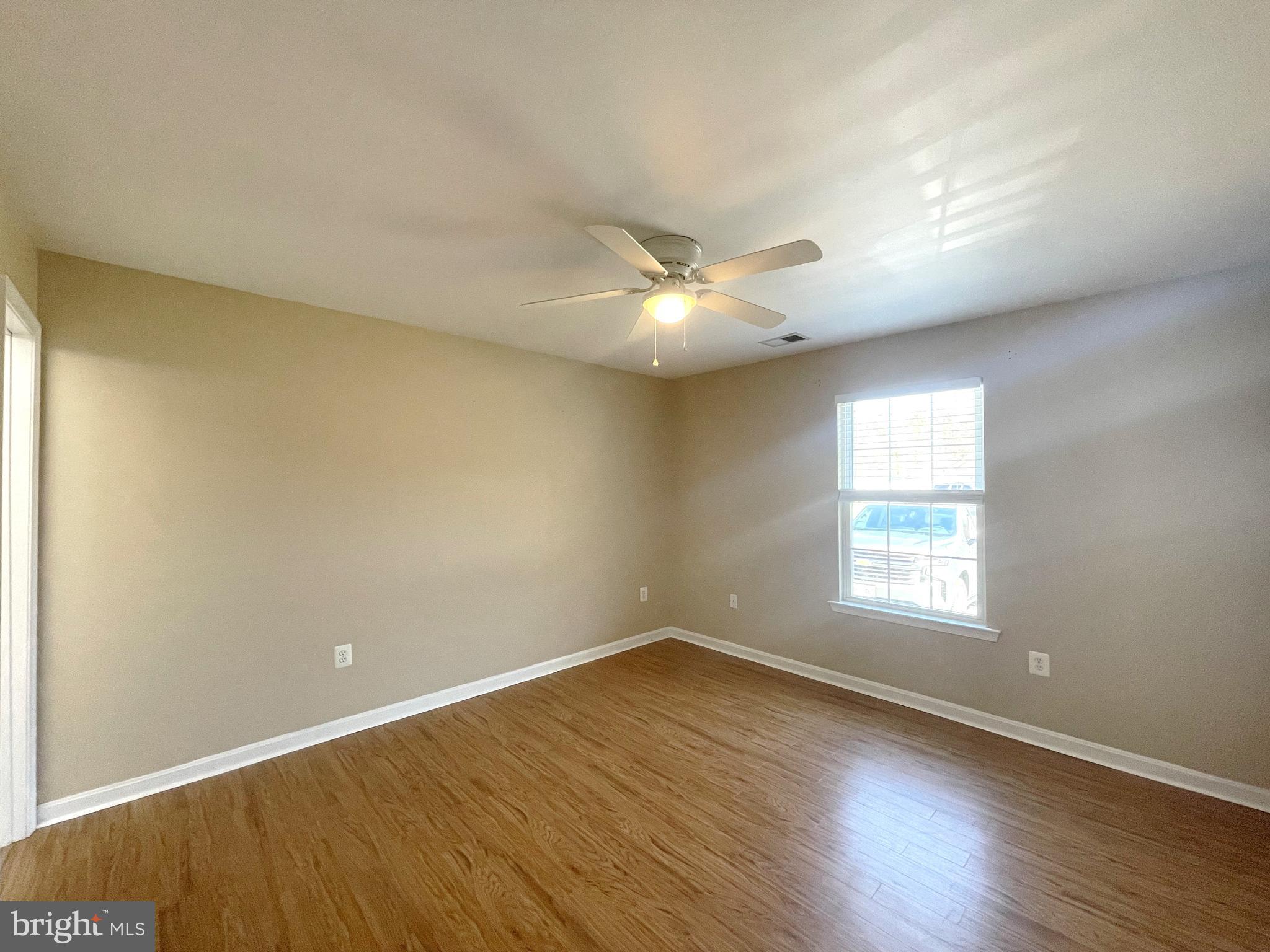 YARDLEY HILLS - Residential Lease