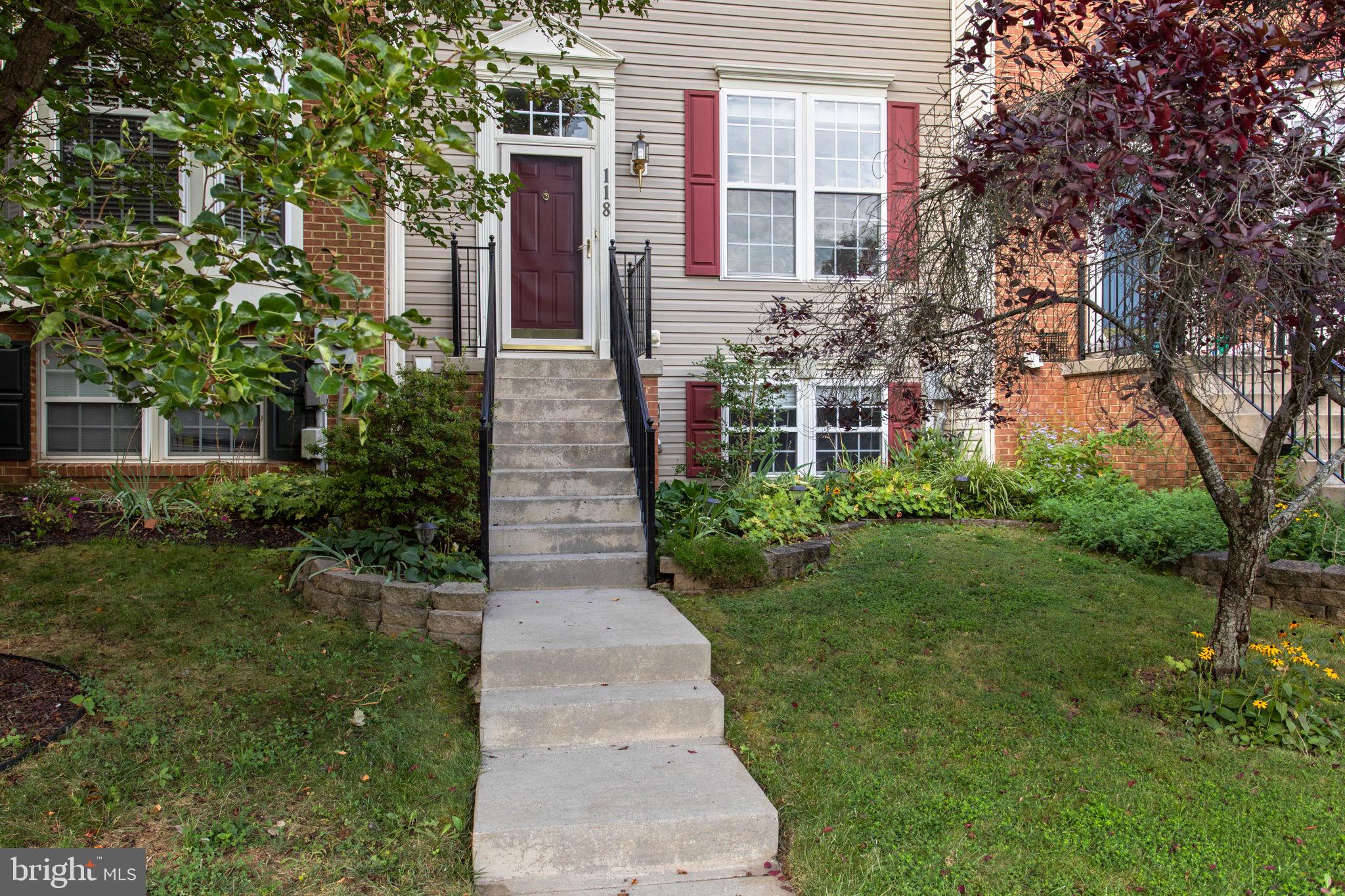 GALYN MANOR - Residential