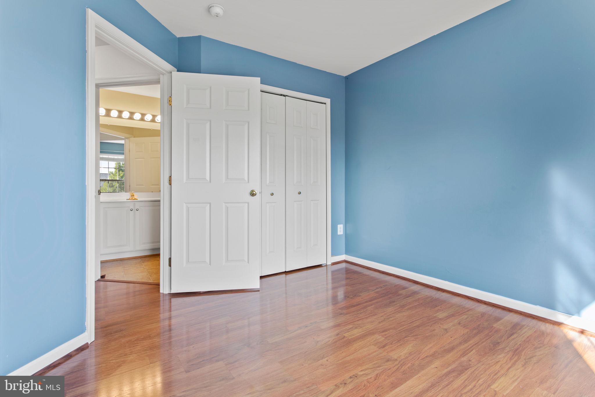 GALYN MANOR - Residential