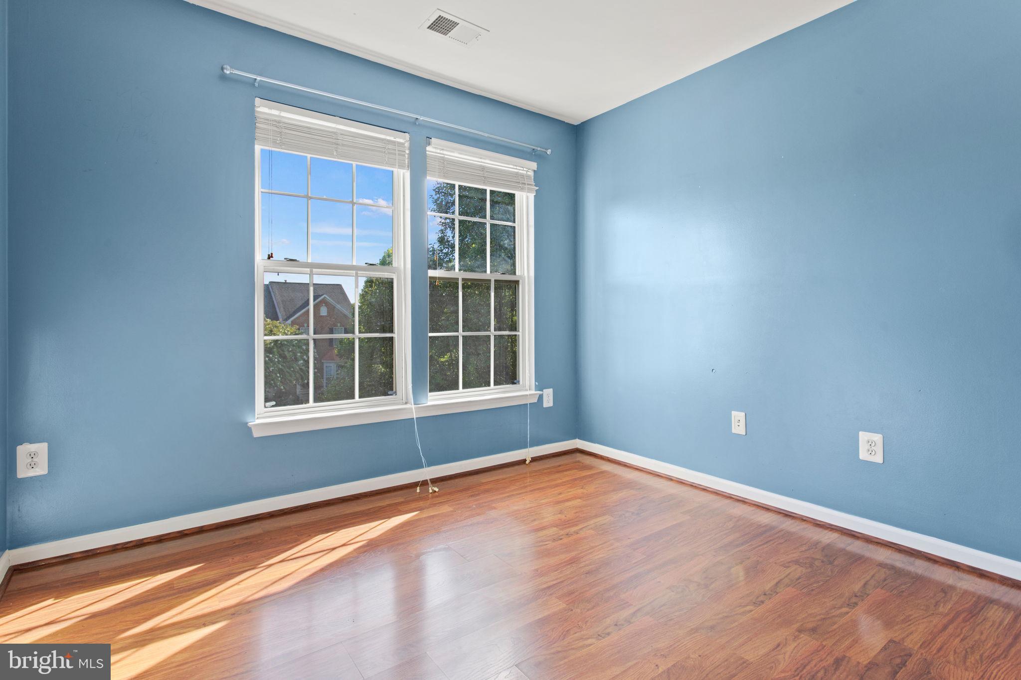 GALYN MANOR - Residential