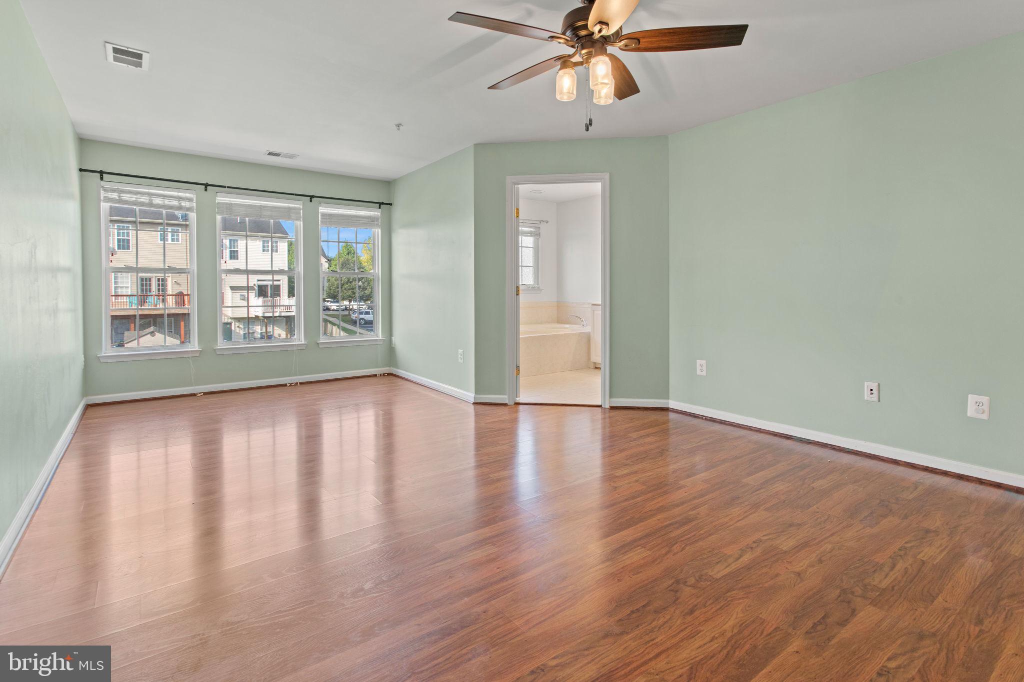 GALYN MANOR - Residential