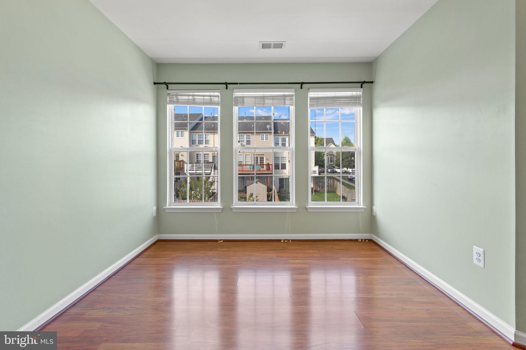 GALYN MANOR - Residential