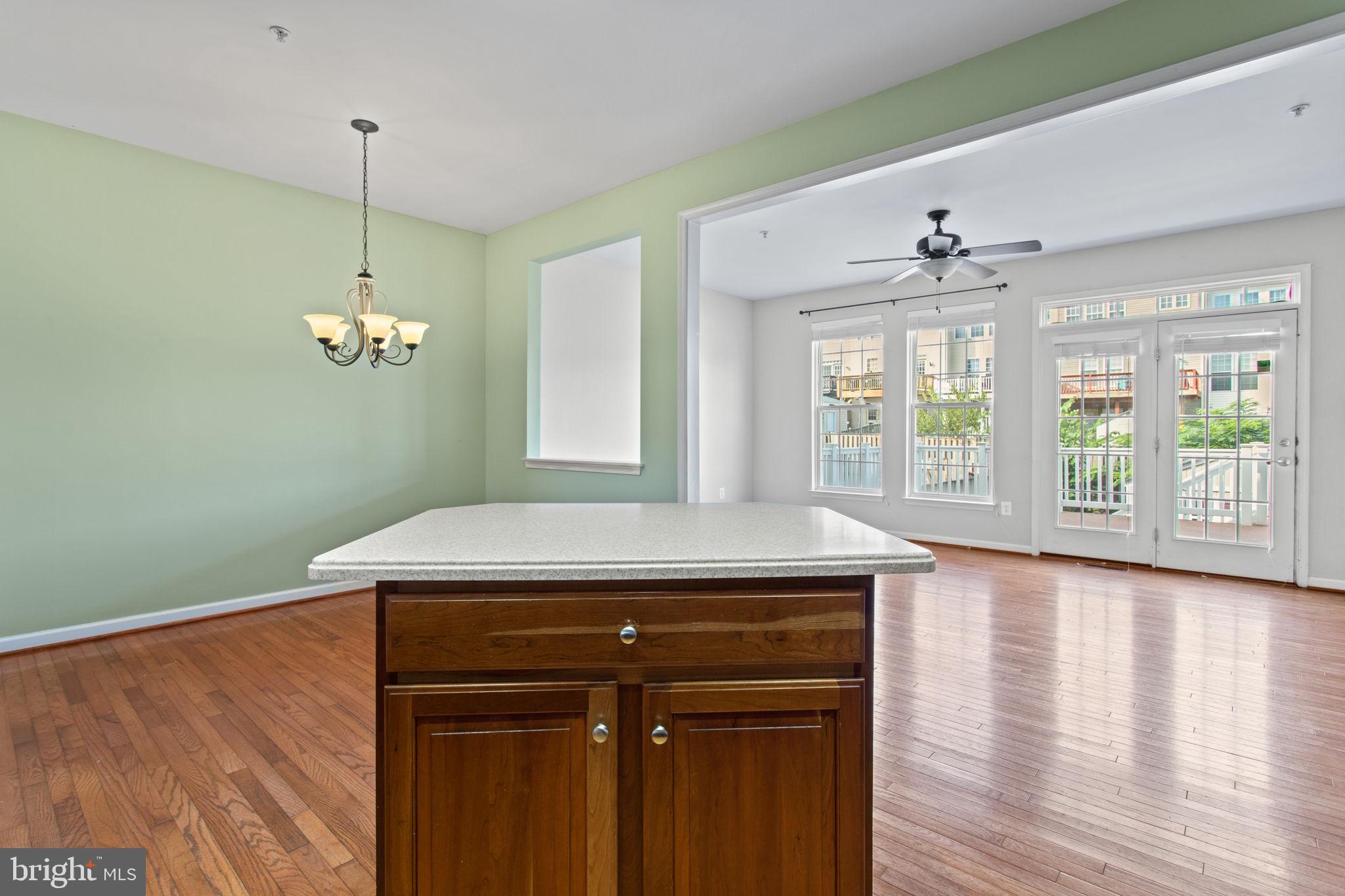 GALYN MANOR - Residential