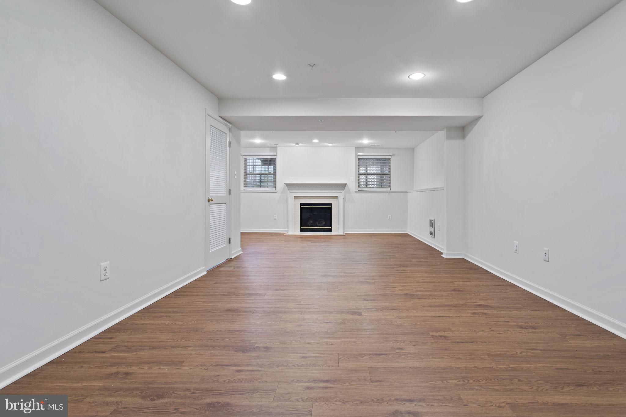 GALYN MANOR - Residential