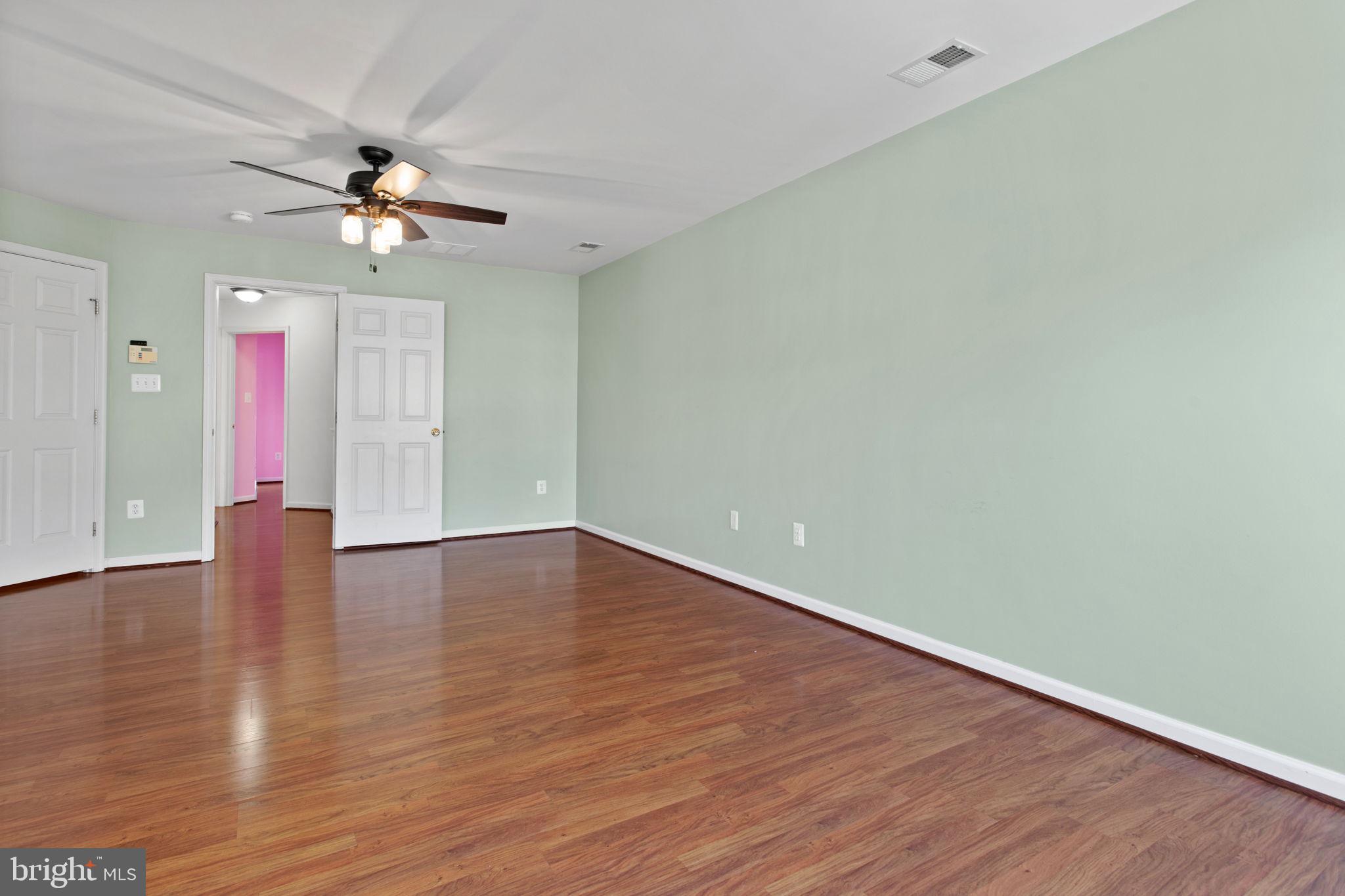 GALYN MANOR - Residential