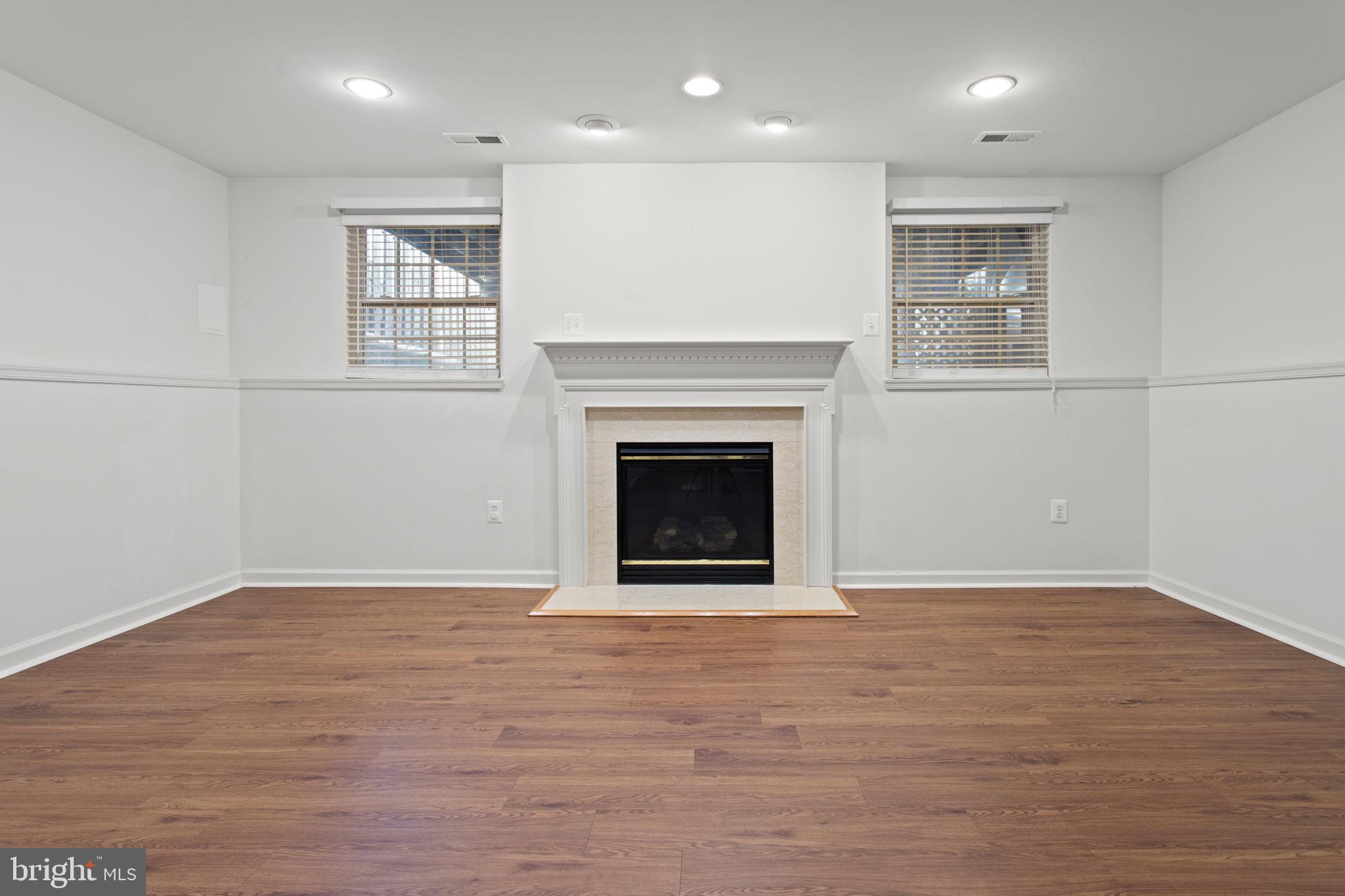 GALYN MANOR - Residential