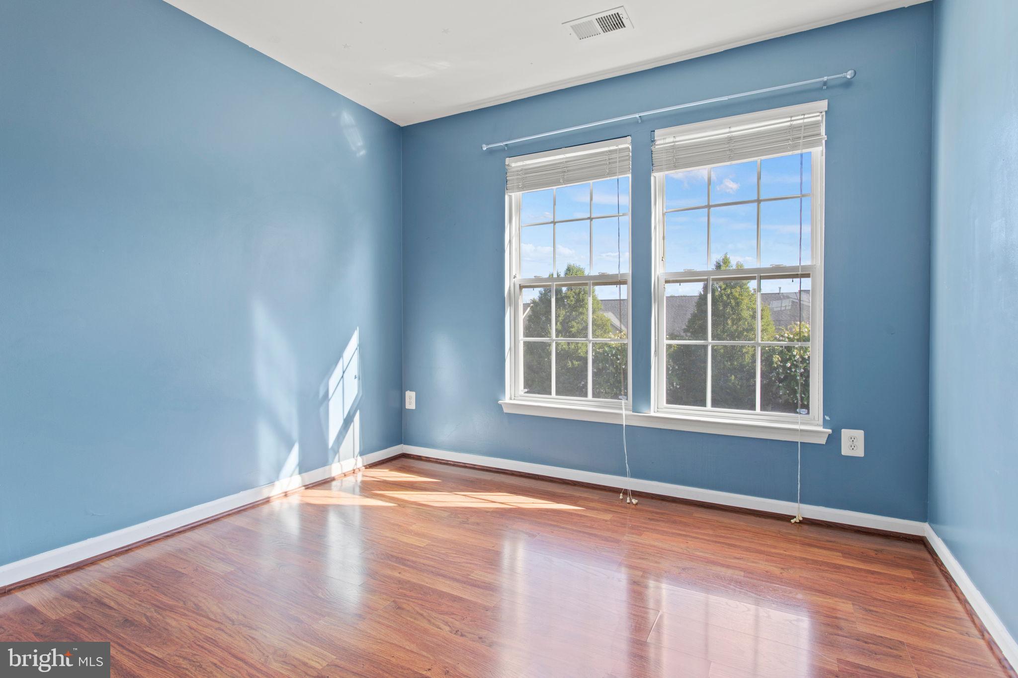 GALYN MANOR - Residential