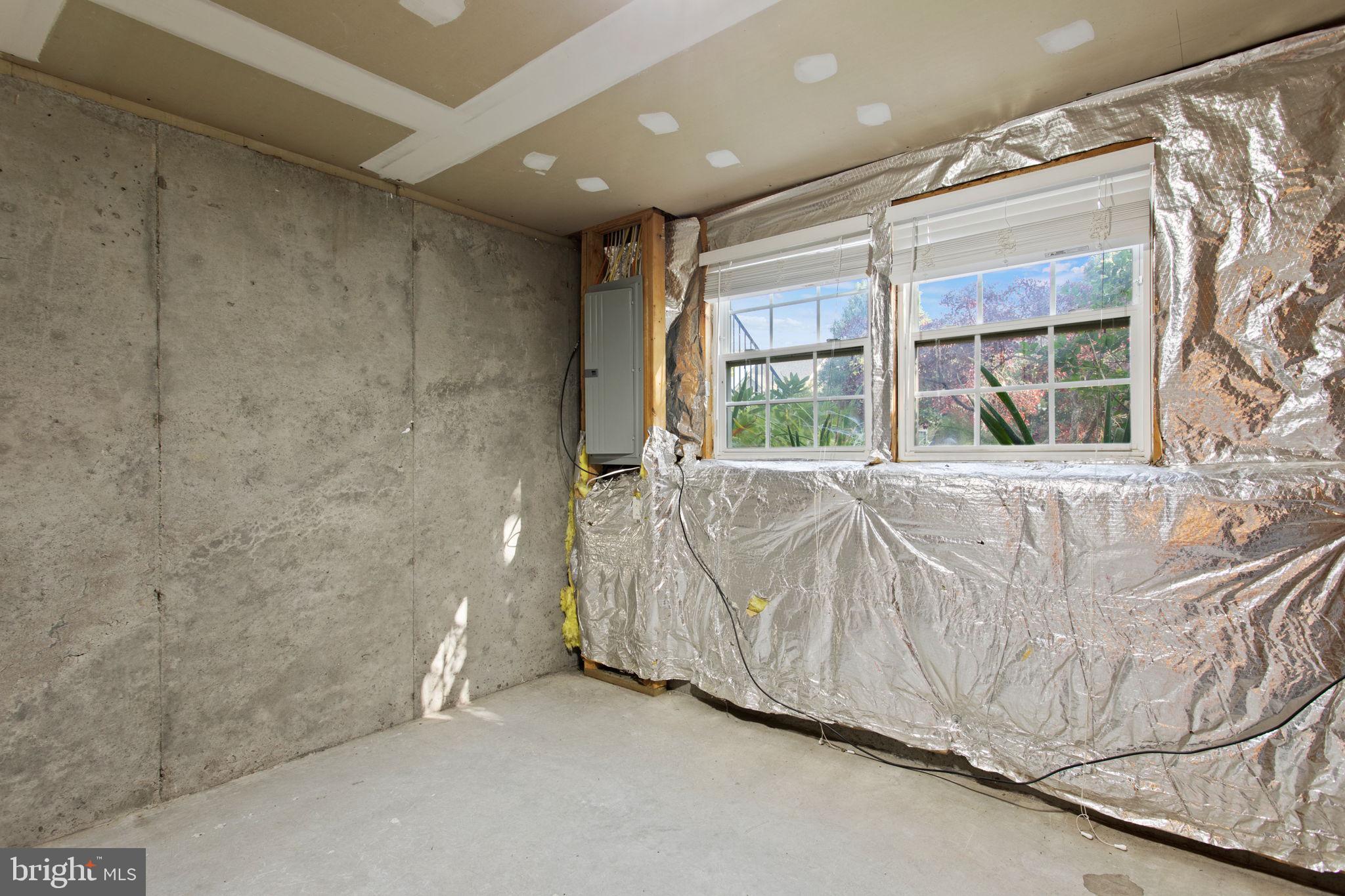 GALYN MANOR - Residential