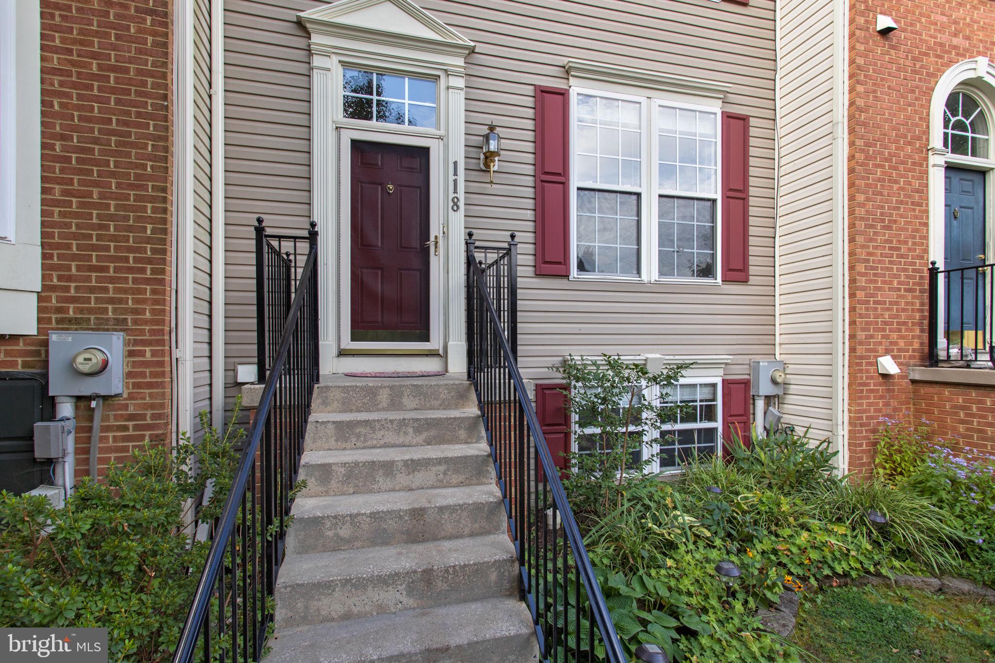 GALYN MANOR - Residential