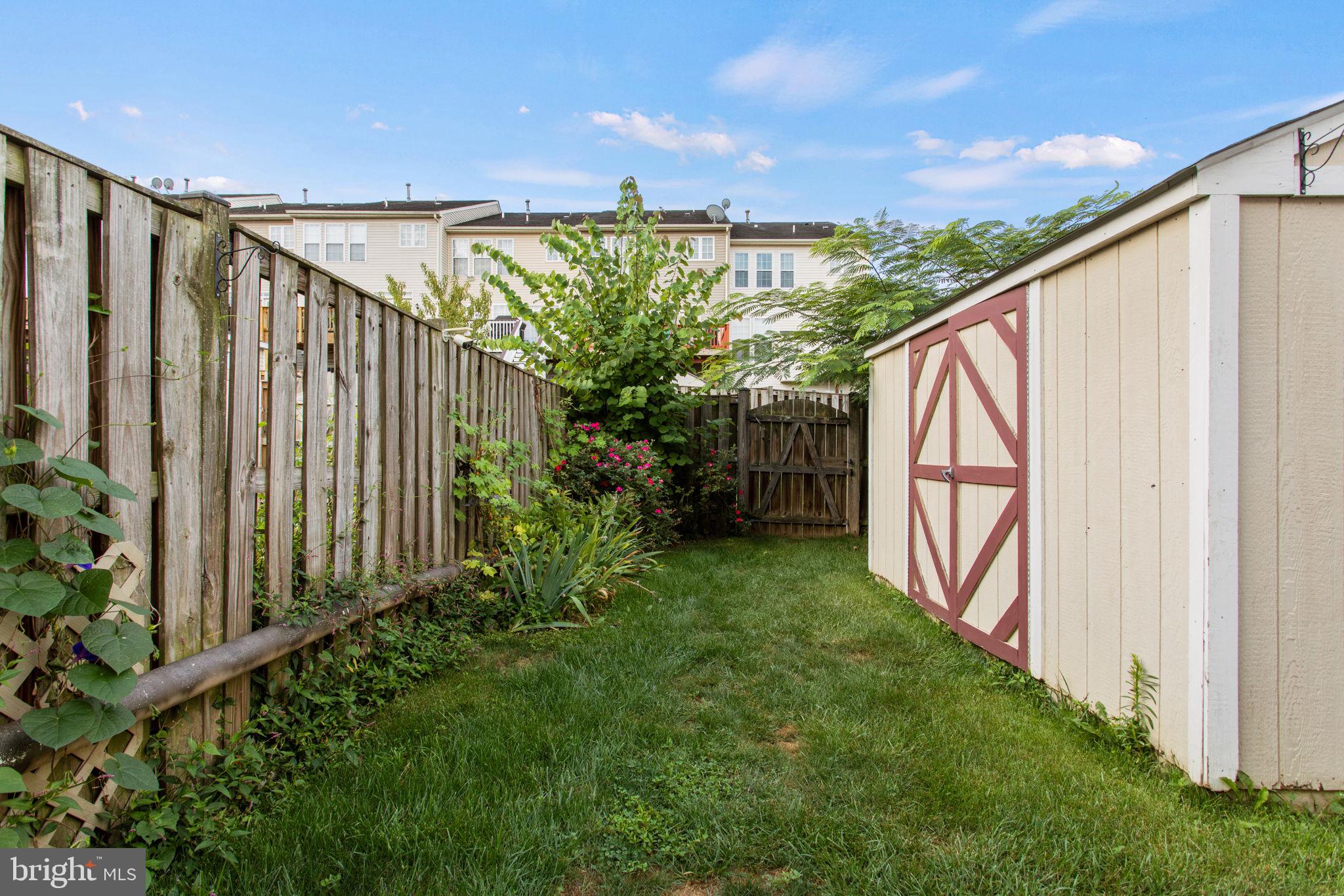 GALYN MANOR - Residential