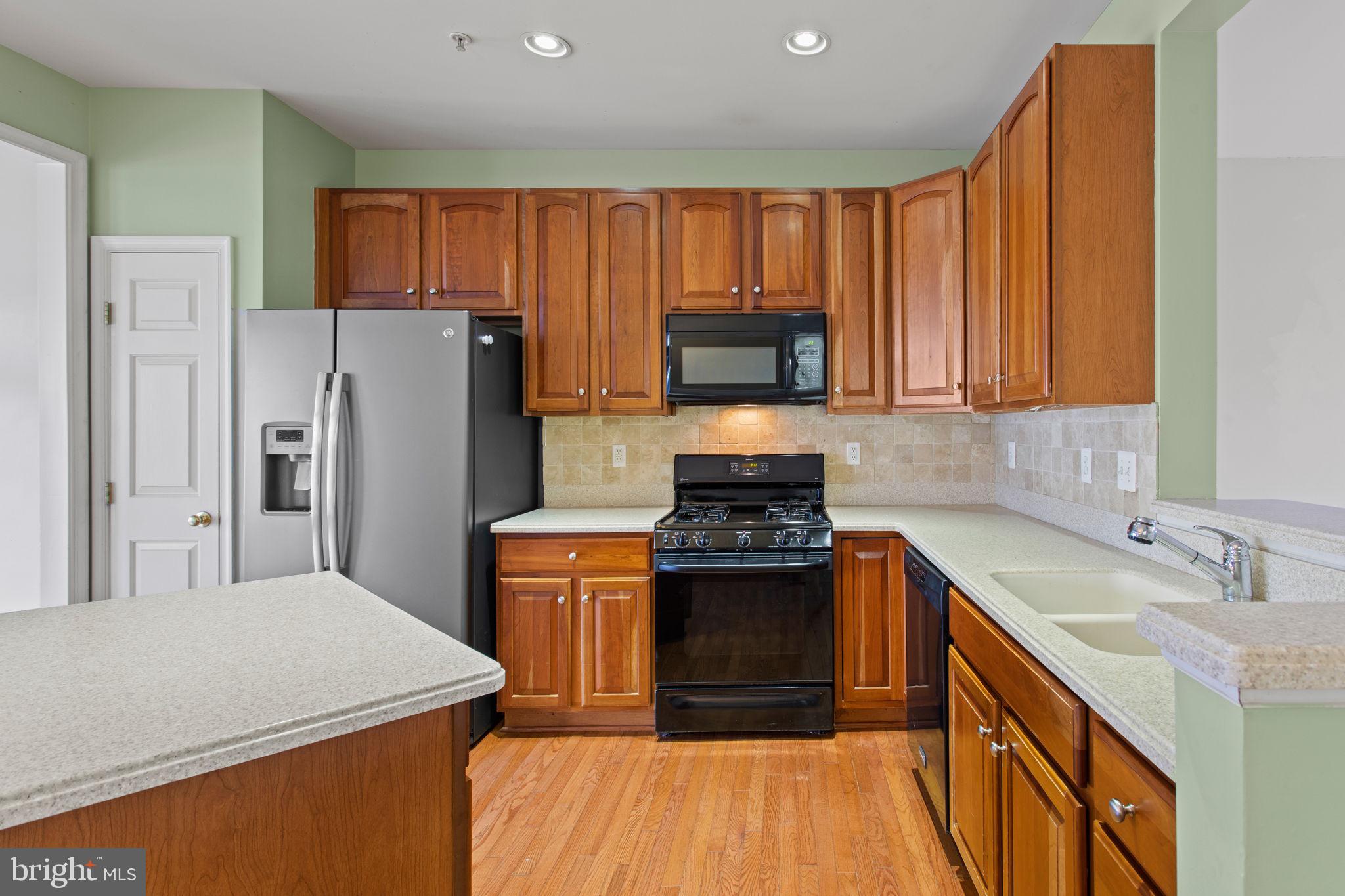 GALYN MANOR - Residential