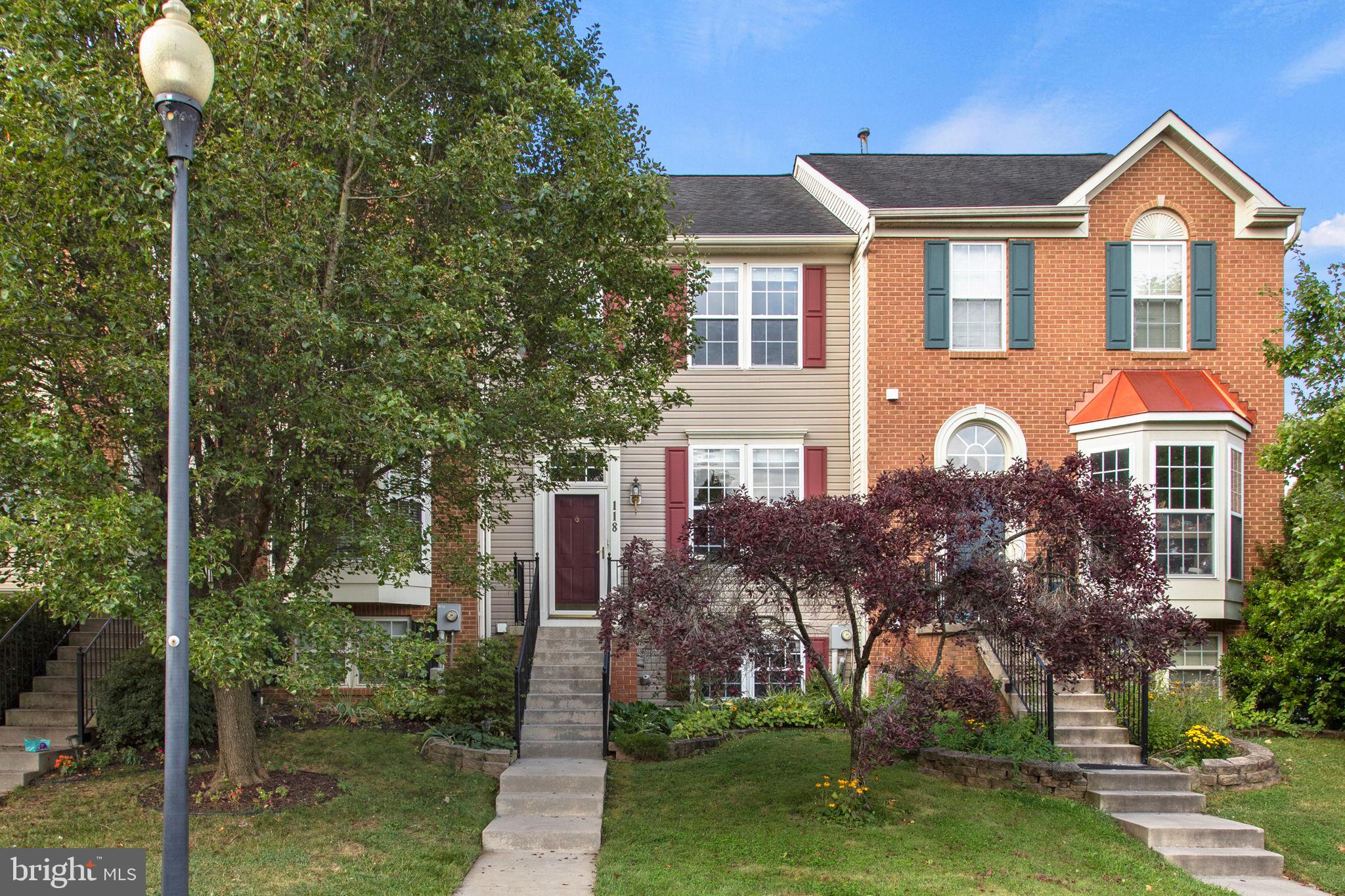 GALYN MANOR - Residential