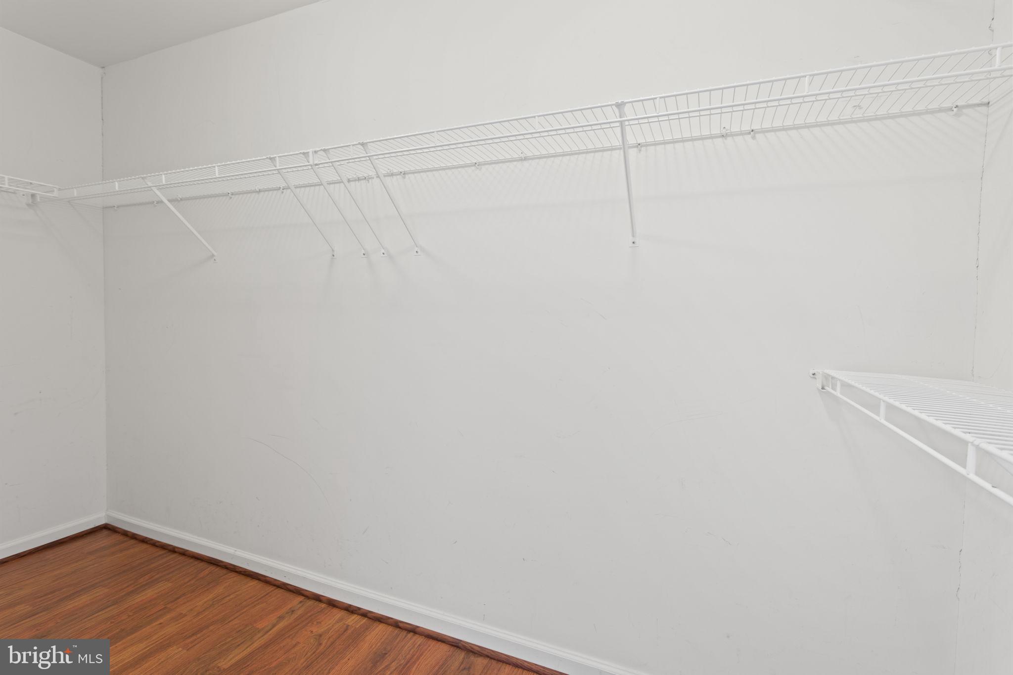 GALYN MANOR - Residential