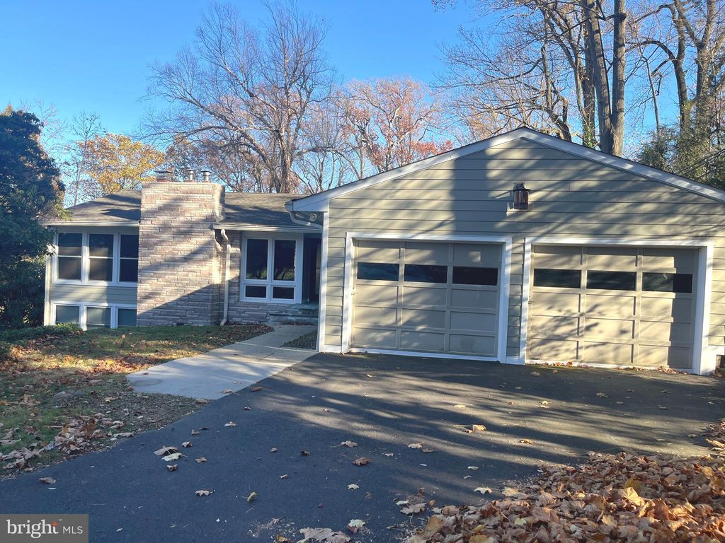 Photo of 100 Tudor Lane, YARDLEY, PA 19067 (MLS # PABU2108724)