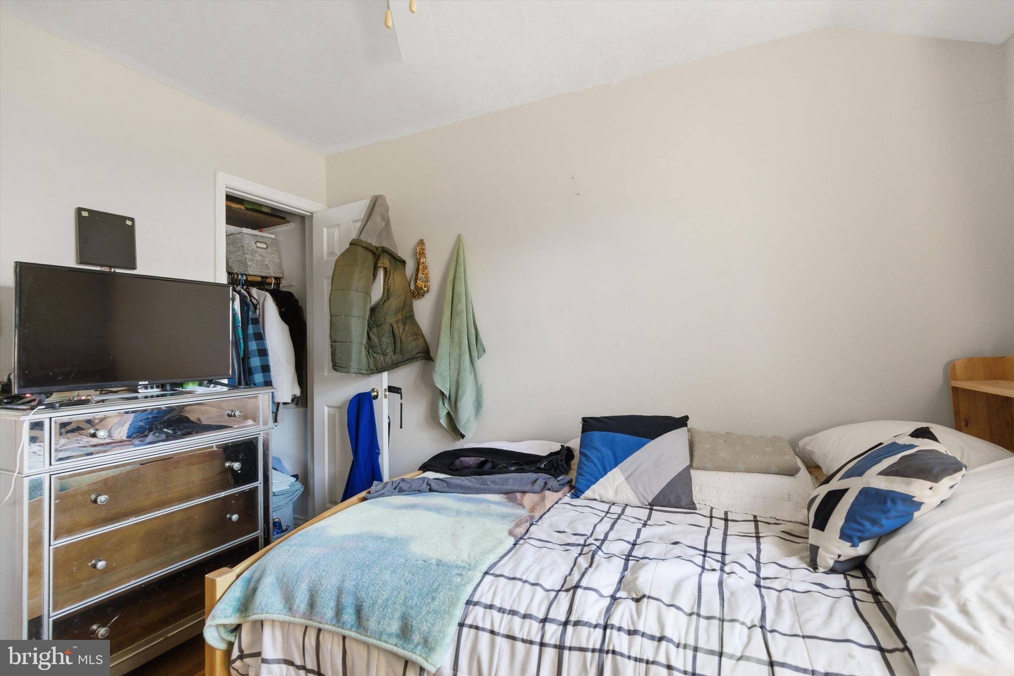 WHEATON WOODS - Residential