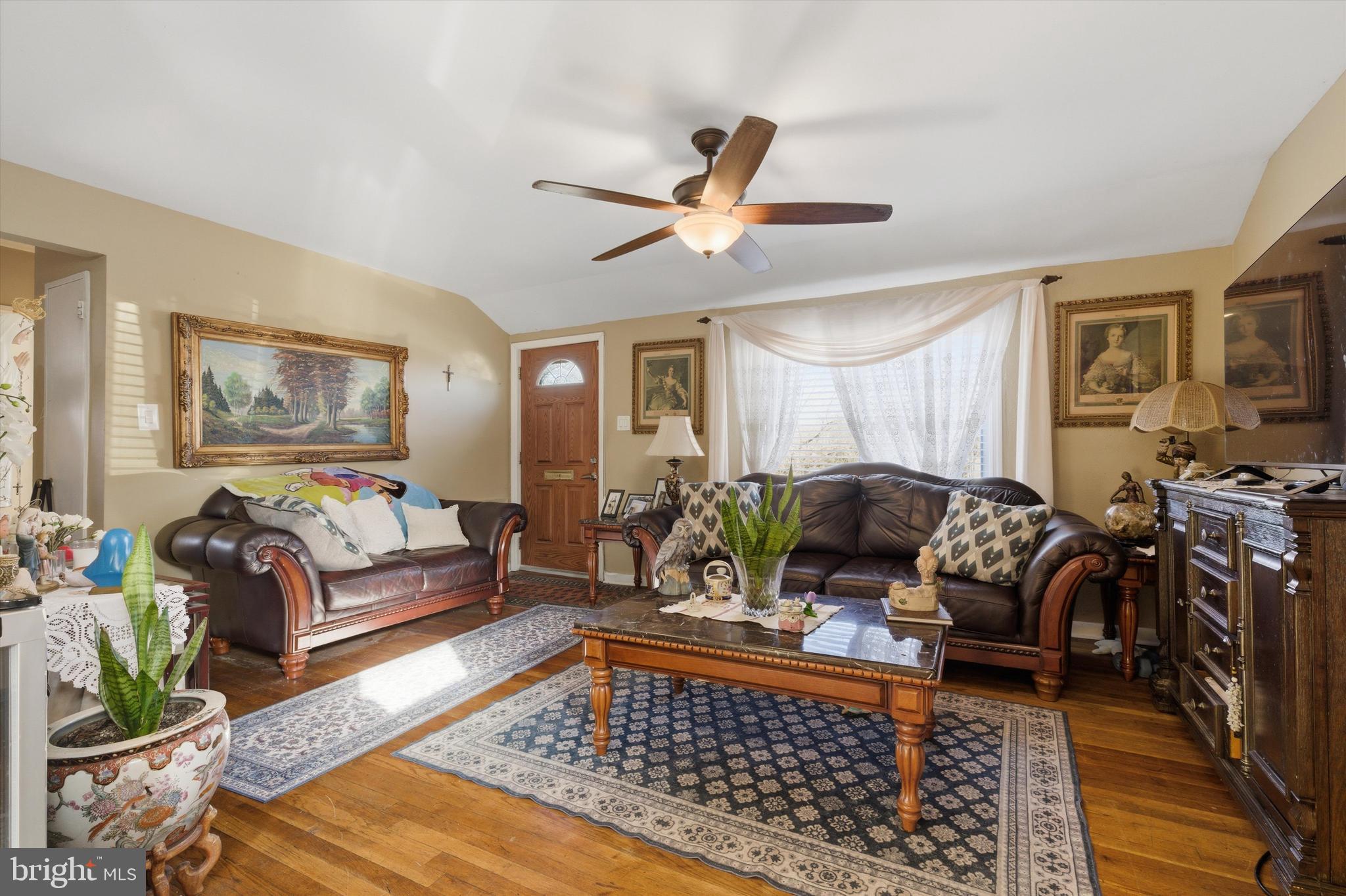 WHEATON WOODS - Residential