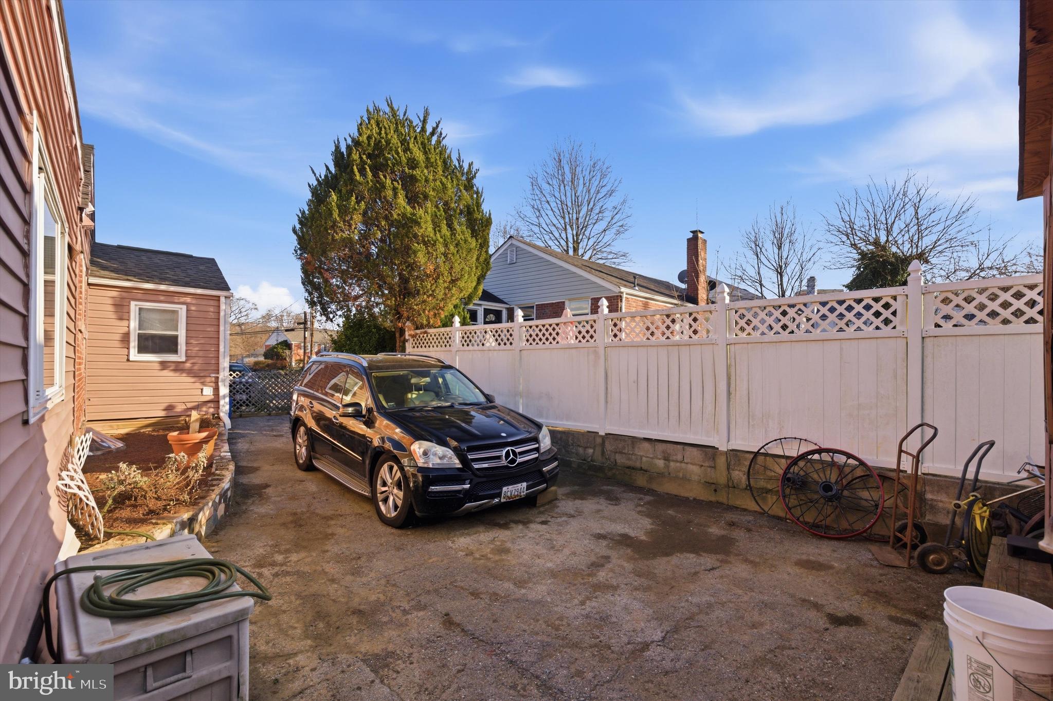 WHEATON WOODS - Residential