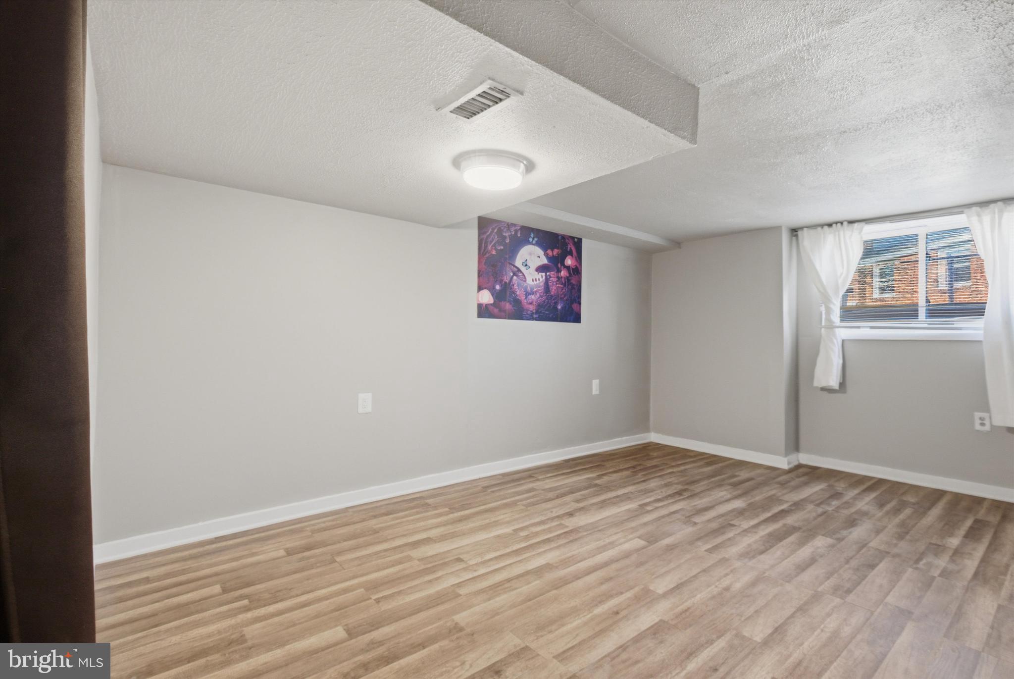 WHEATON WOODS - Residential