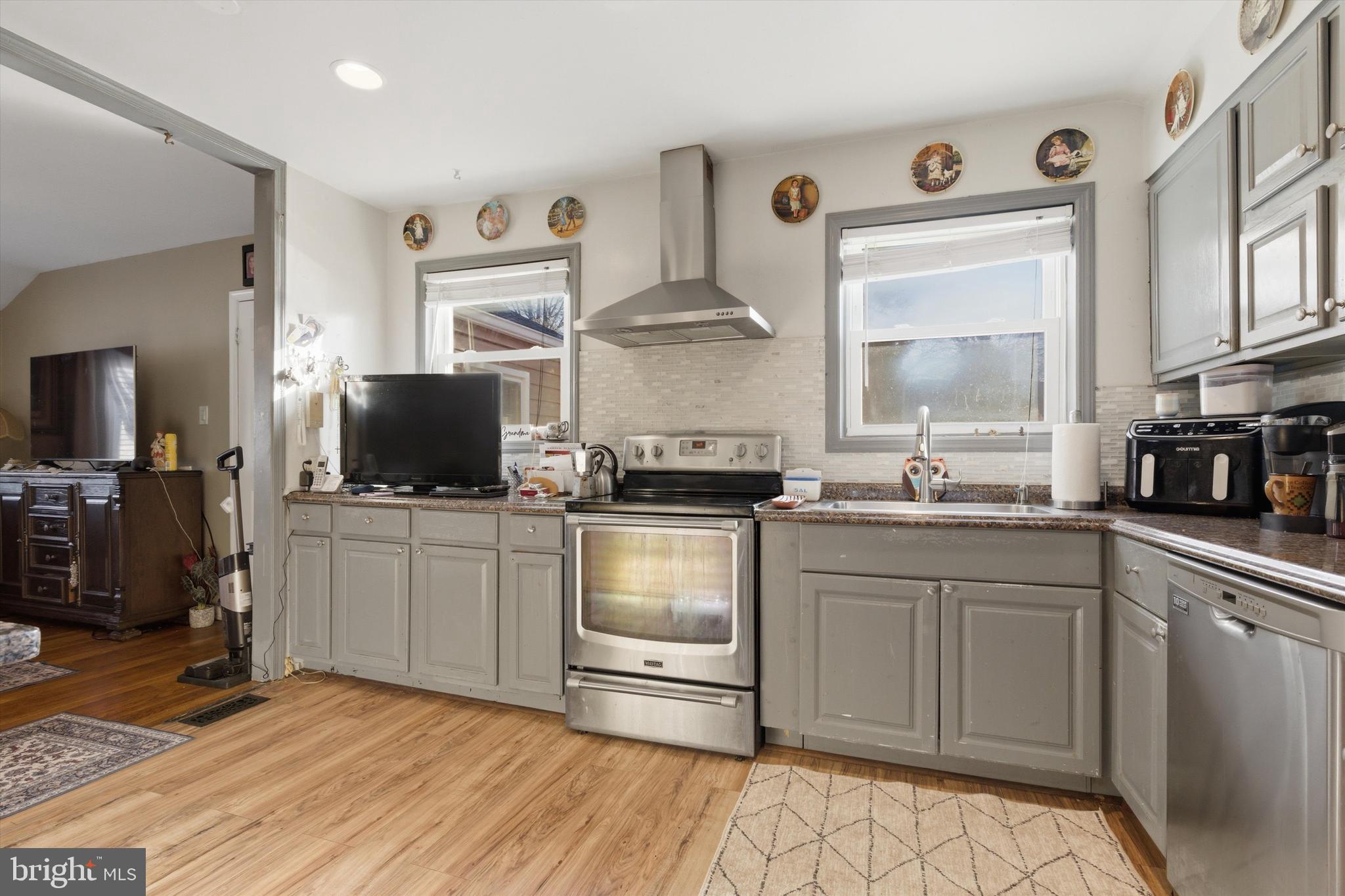 WHEATON WOODS - Residential