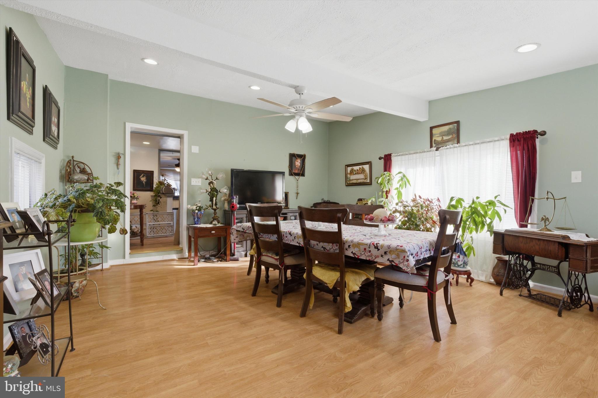 WHEATON WOODS - Residential