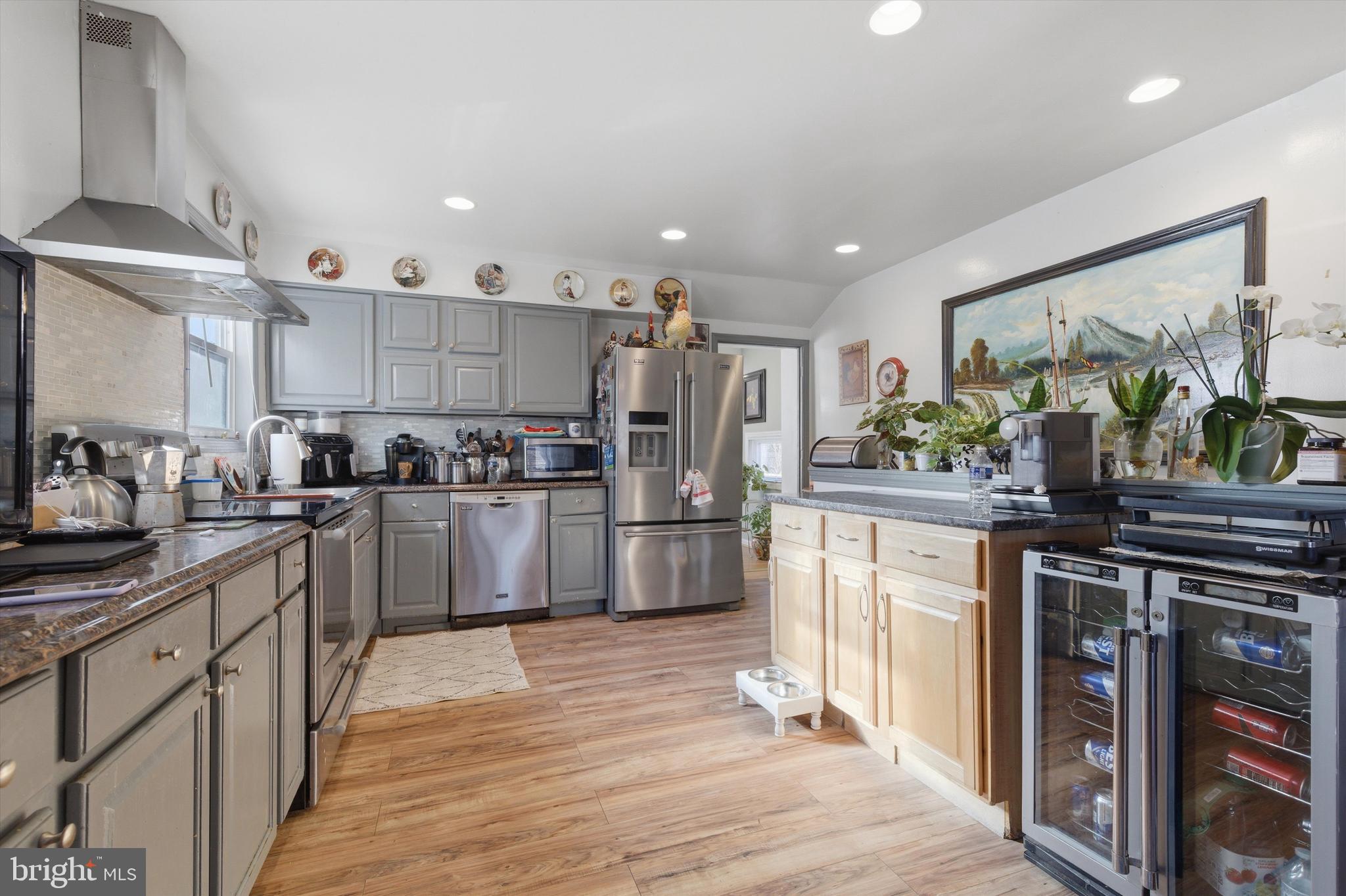 WHEATON WOODS - Residential