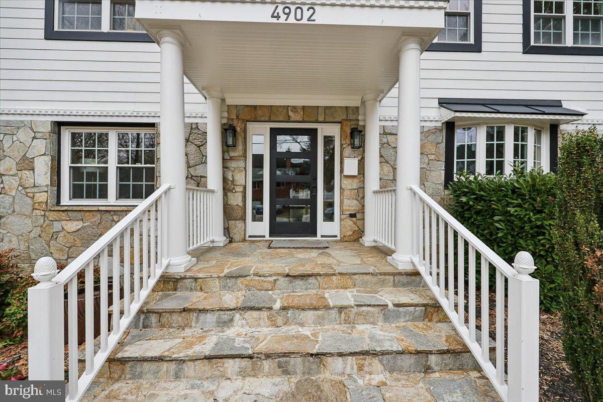 4902 DERUSSEY PARKWAY