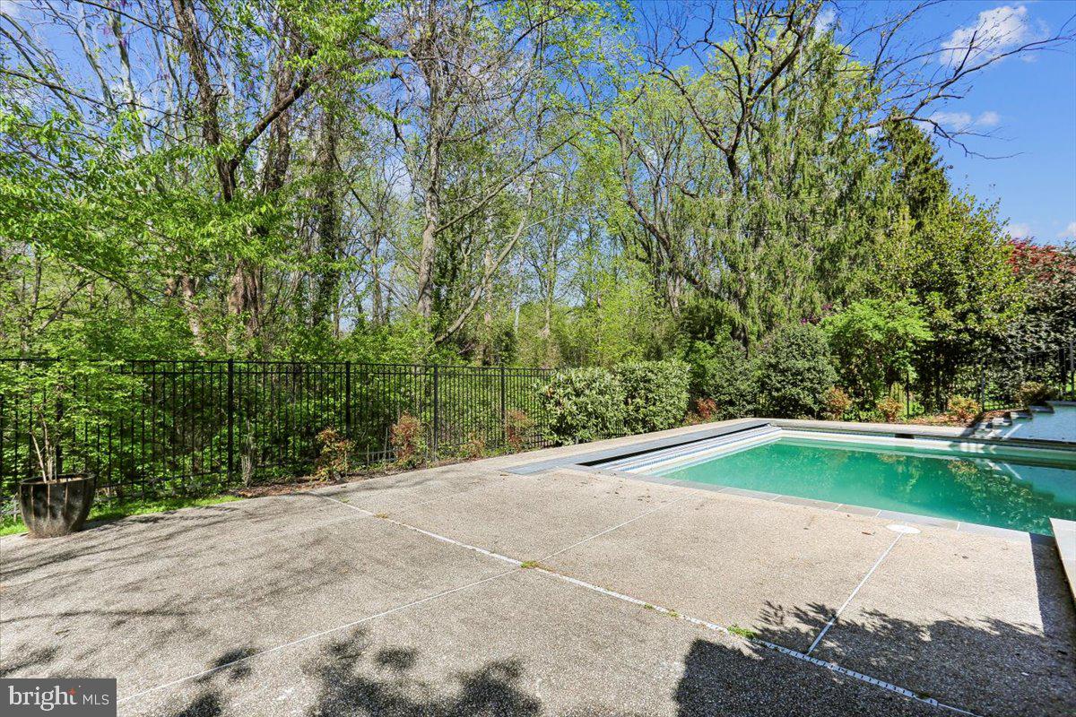 WEST CHEVY CHASE HEIGHTS - Residential