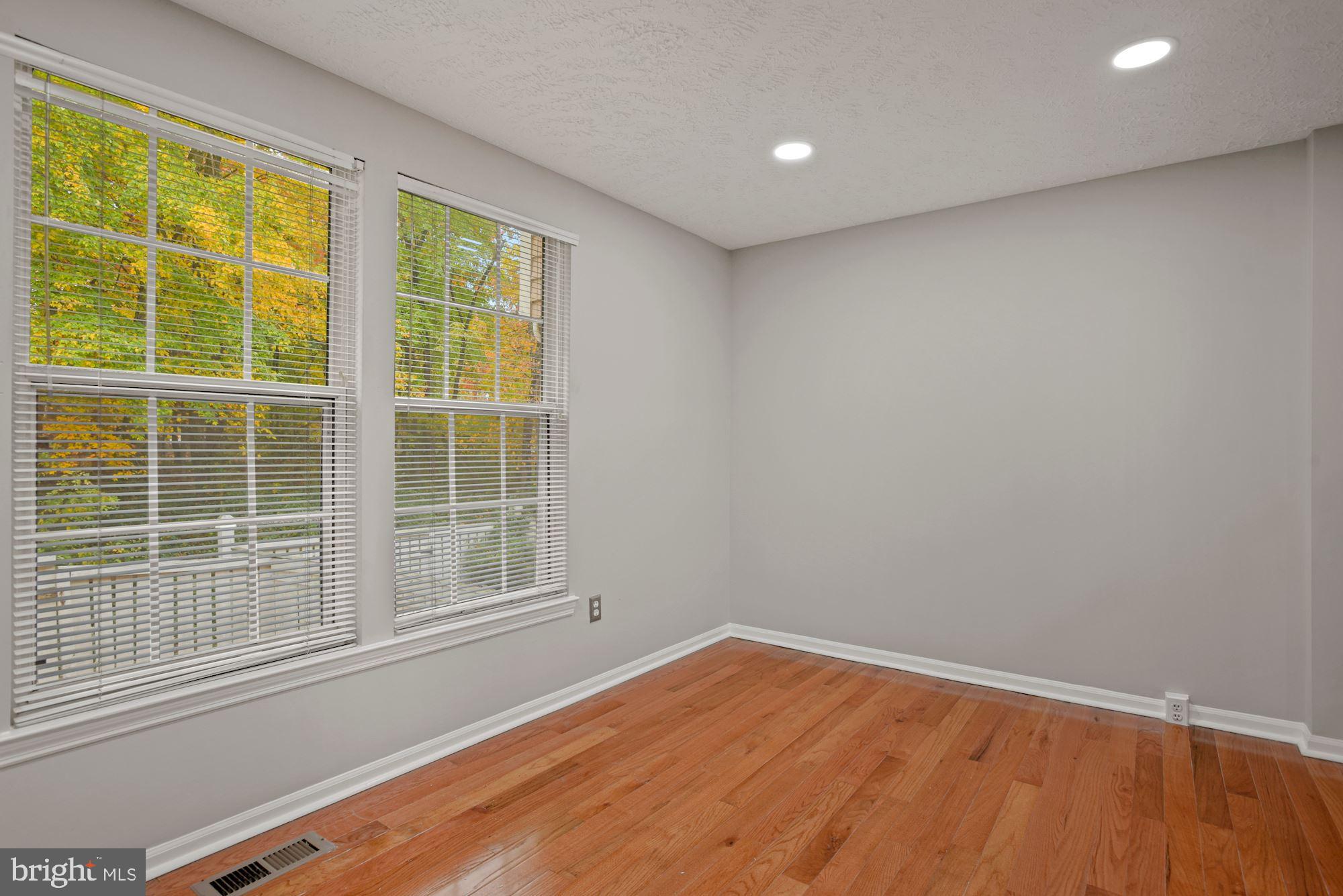 WOODCREST CLUSTER - Residential Lease