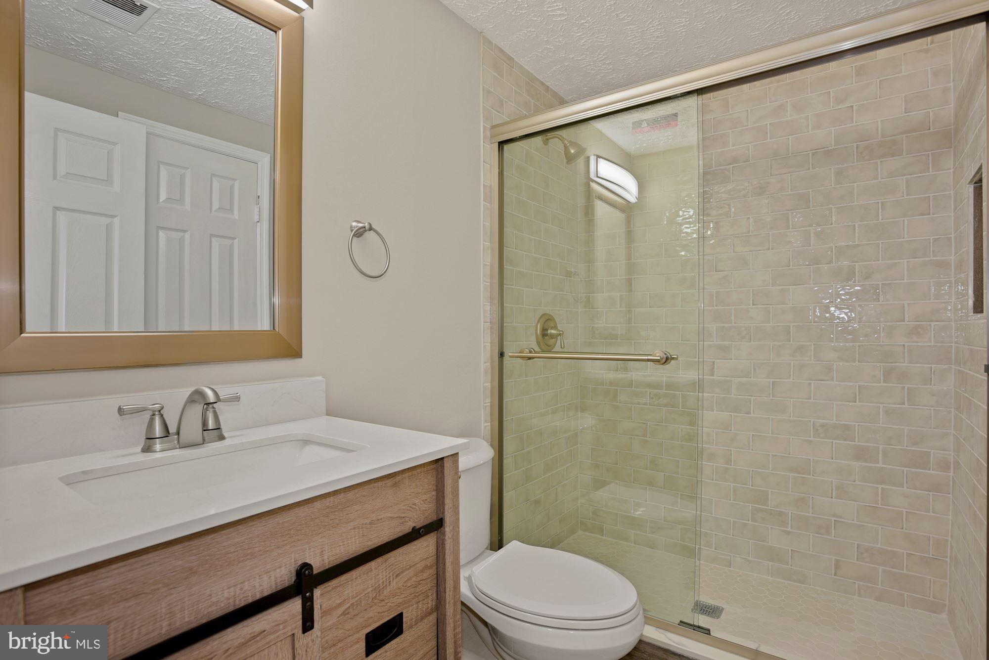 WOODCREST CLUSTER - Residential Lease