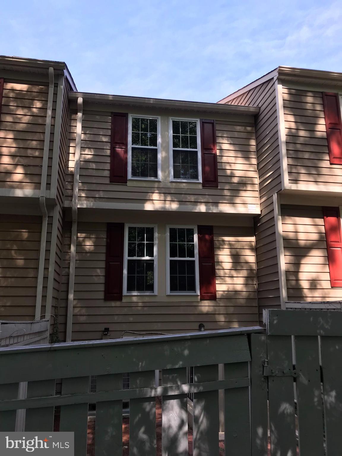 WOODCREST CLUSTER - Residential Lease