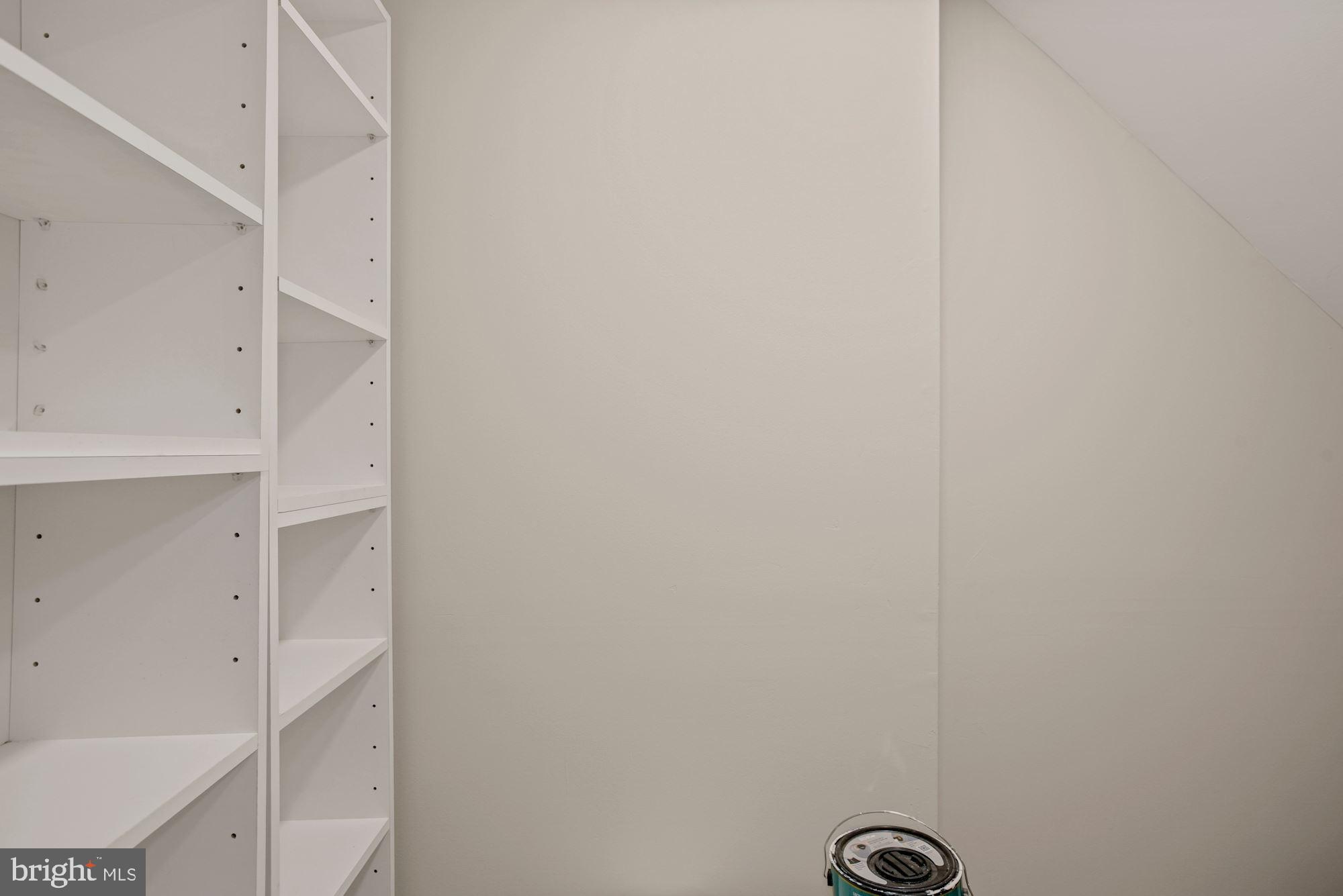 WOODCREST CLUSTER - Residential Lease