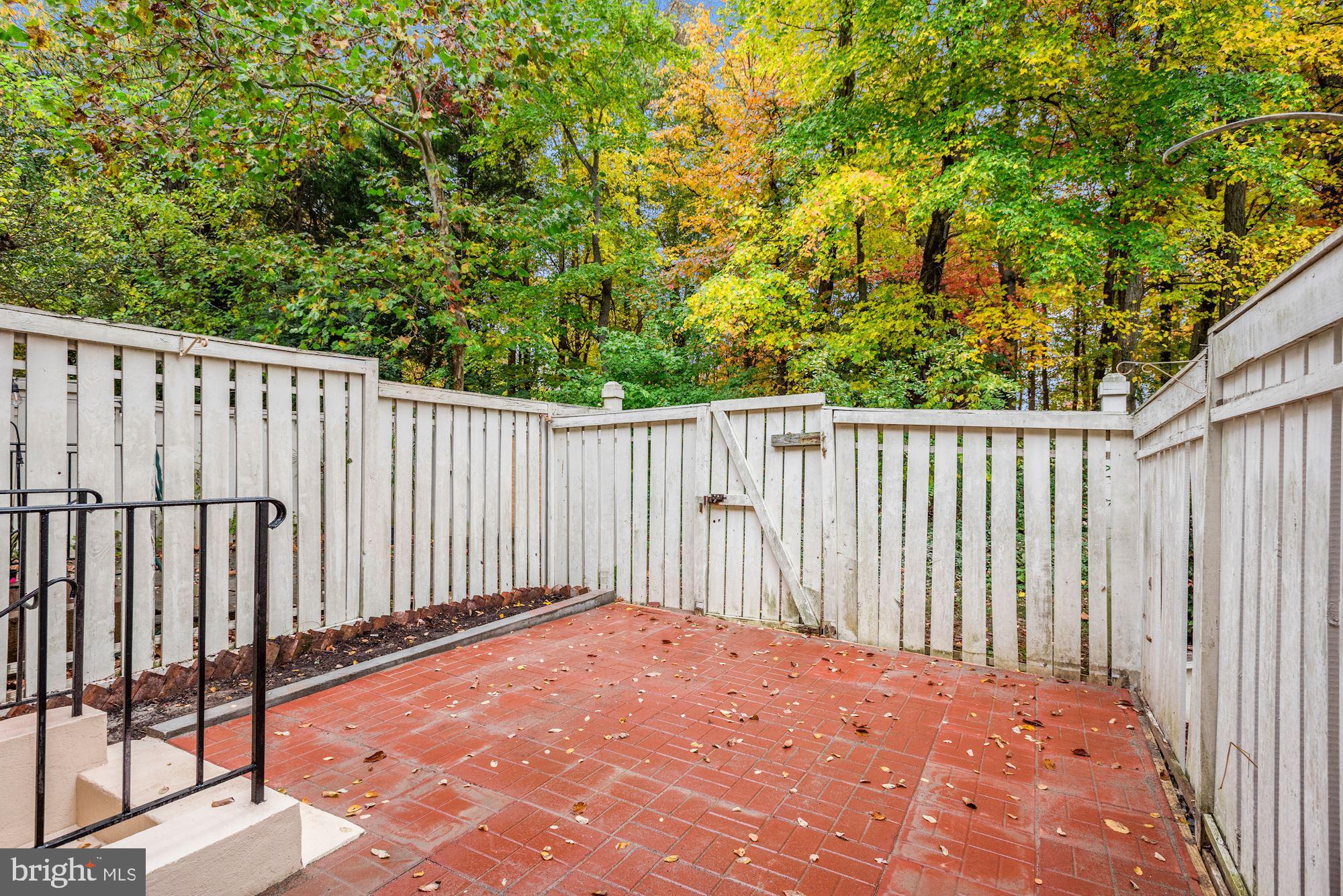 WOODCREST CLUSTER - Residential Lease