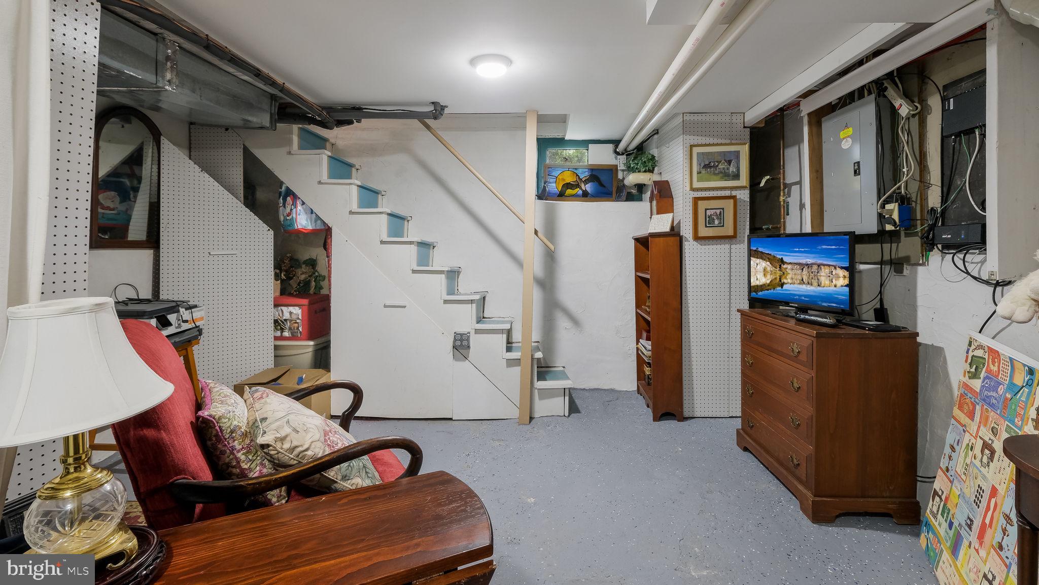 ALLISON COURT - Residential