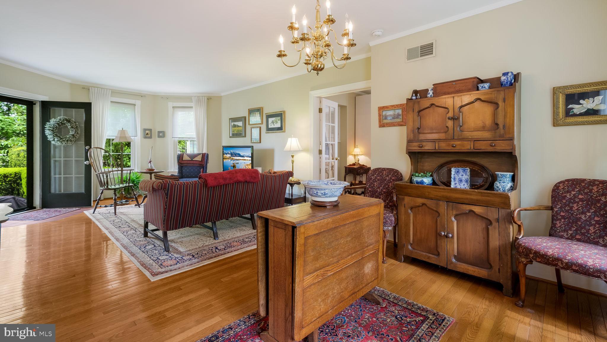 ALLISON COURT - Residential