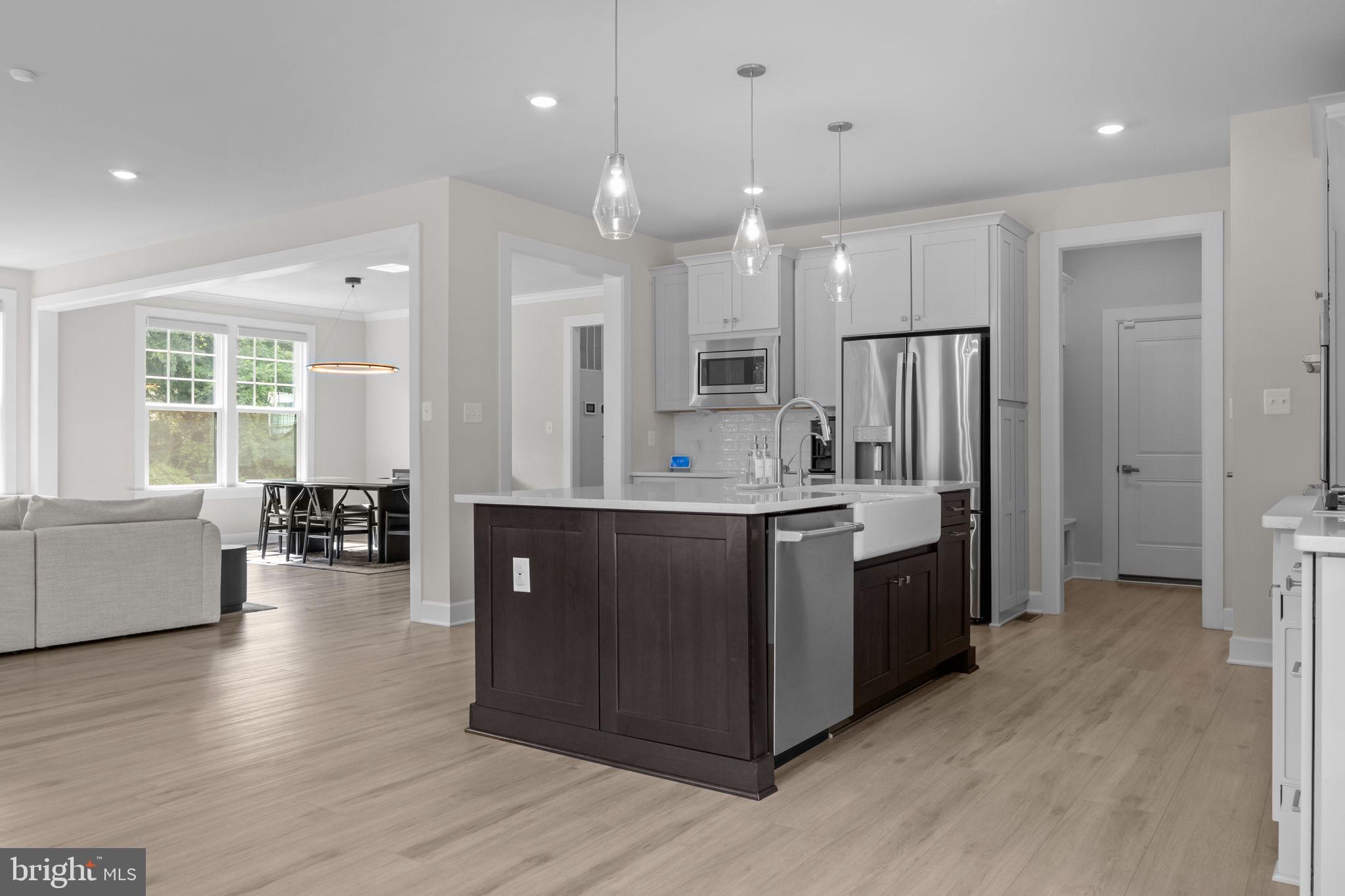 MAYFIELD - Residential