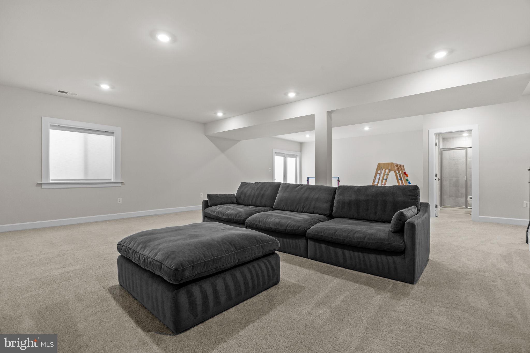 MAYFIELD - Residential