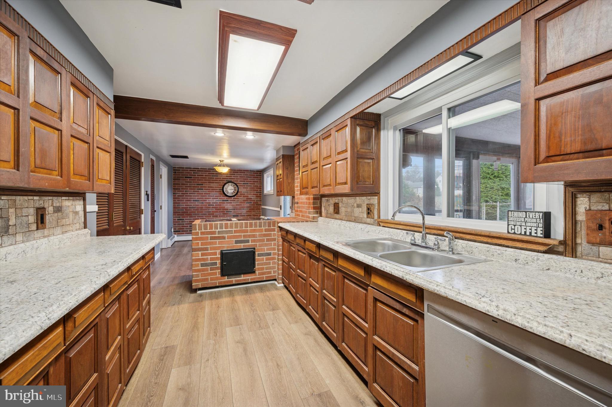 1107 LANSDALE AVENUE