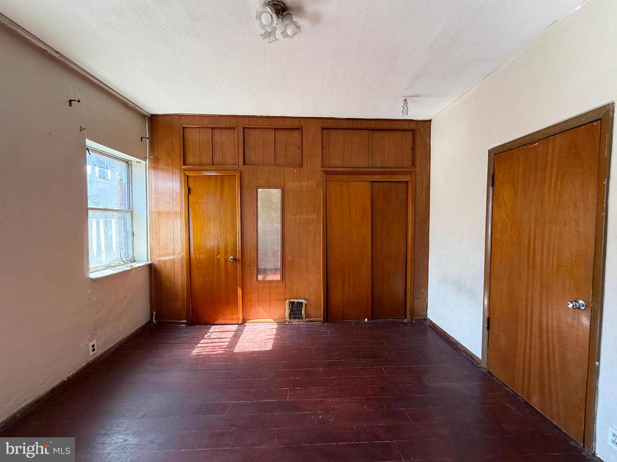 LOWER MOYAMENSING - Residential