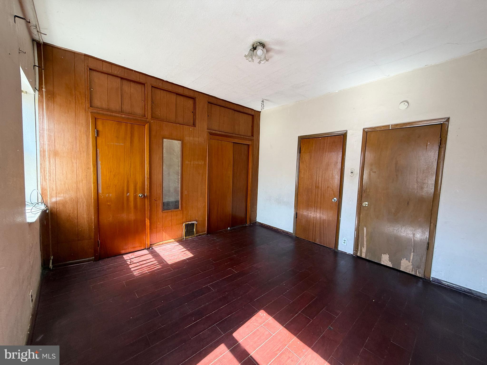 LOWER MOYAMENSING - Residential