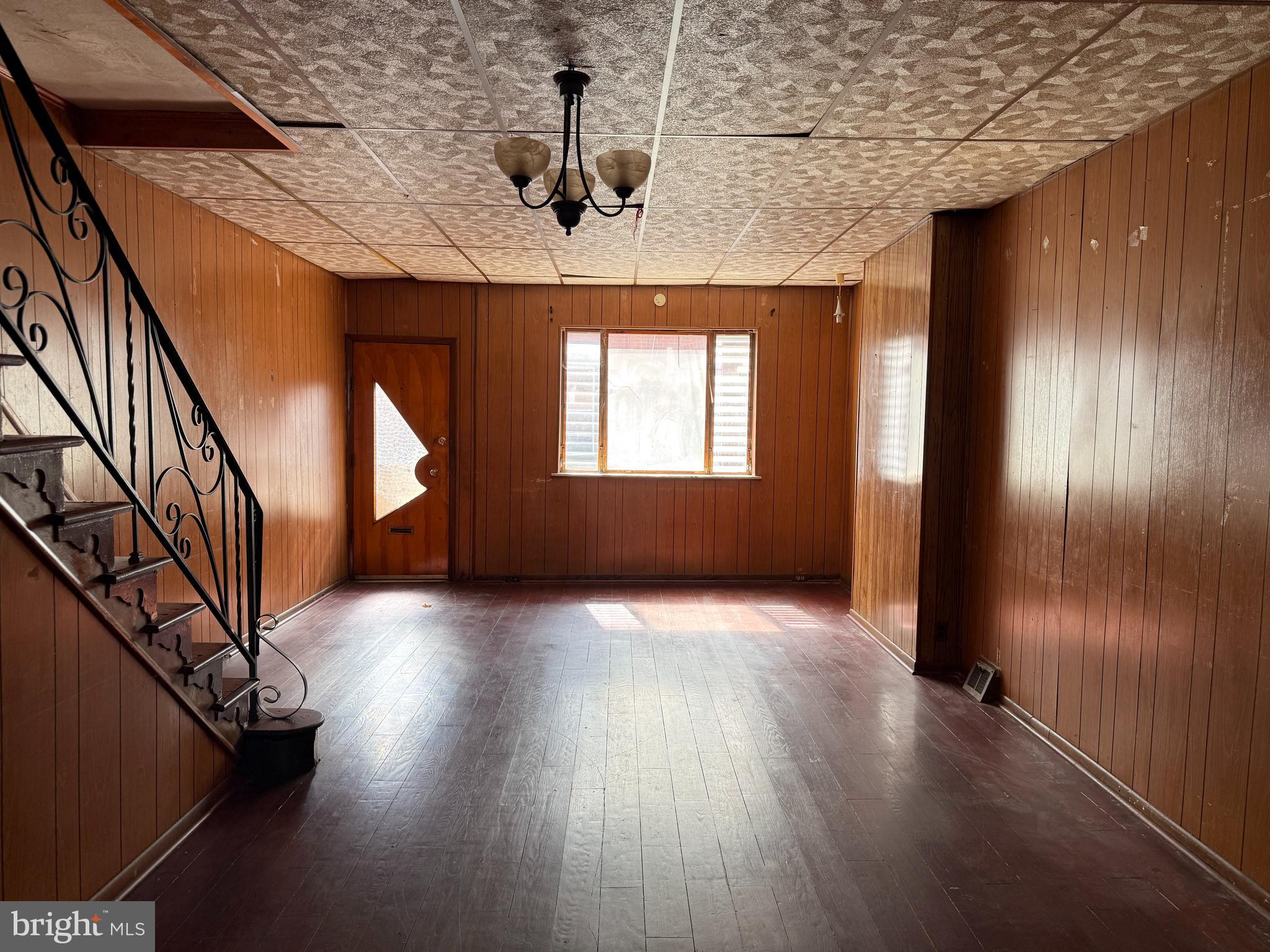 LOWER MOYAMENSING - Residential