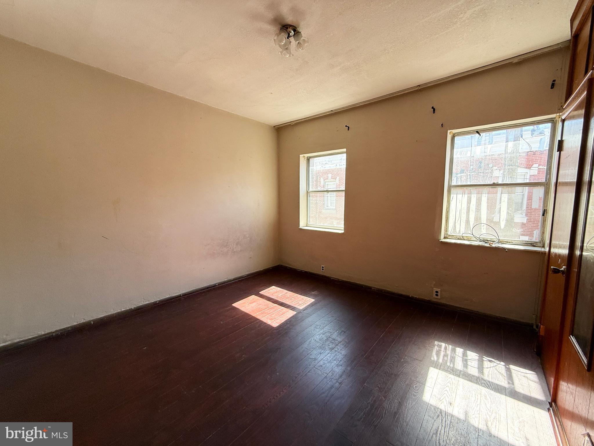 LOWER MOYAMENSING - Residential