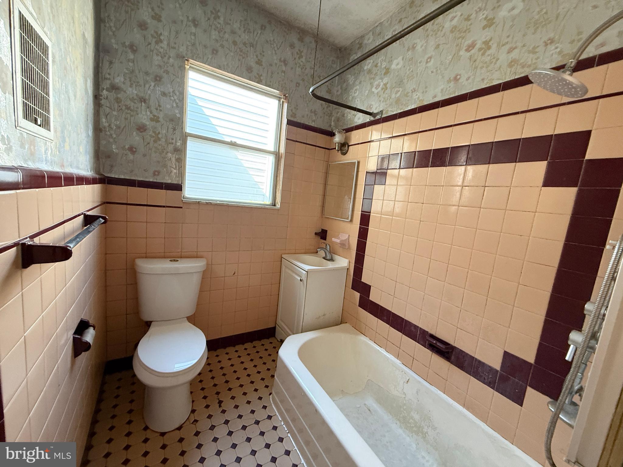 LOWER MOYAMENSING - Residential