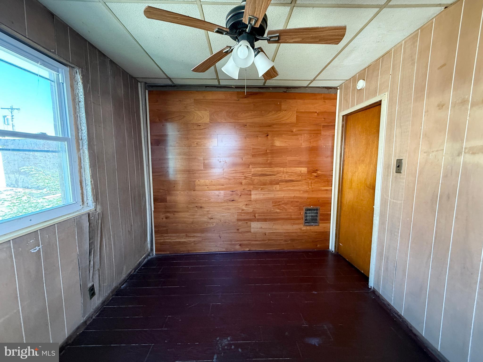 LOWER MOYAMENSING - Residential