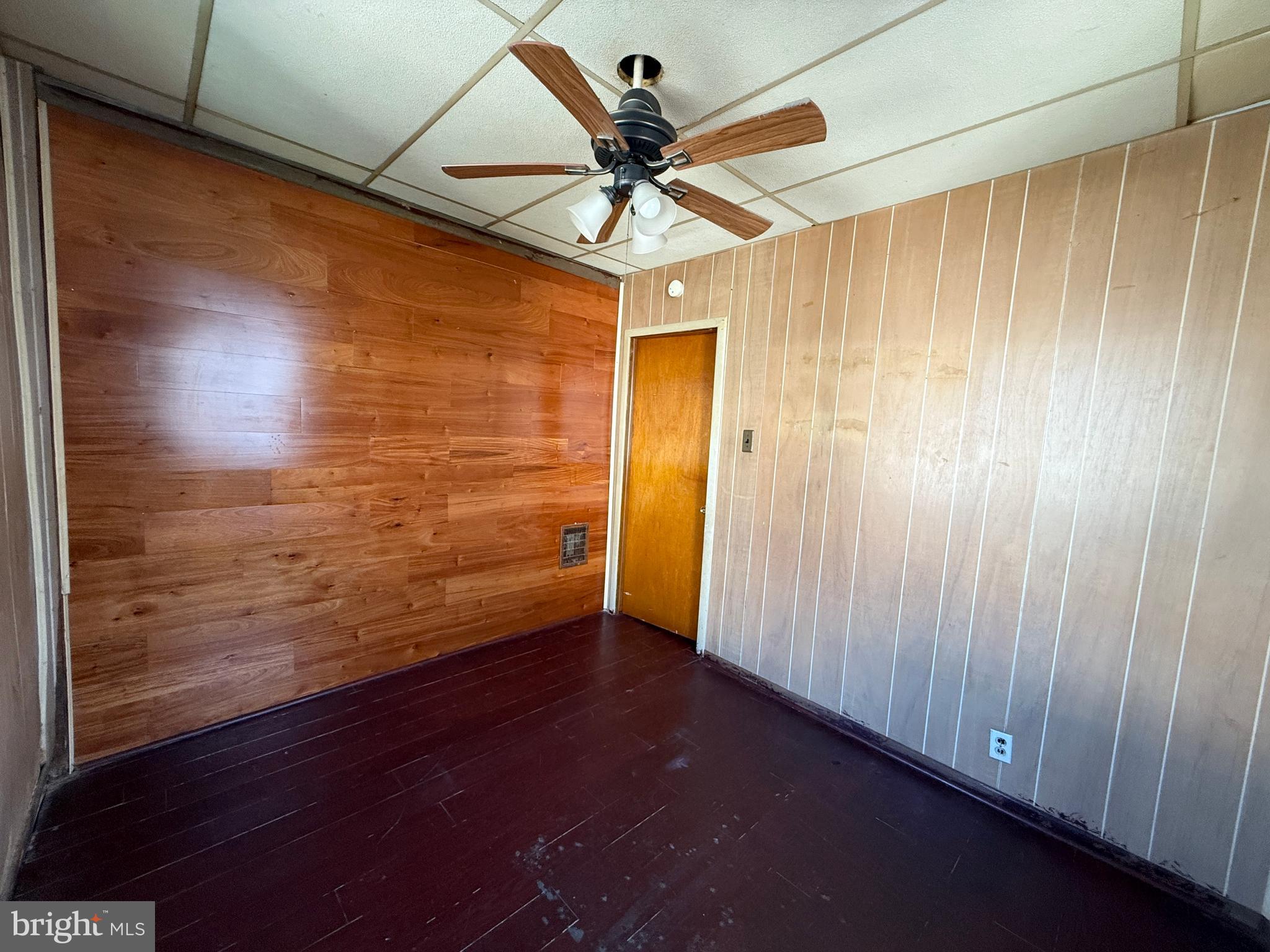 LOWER MOYAMENSING - Residential